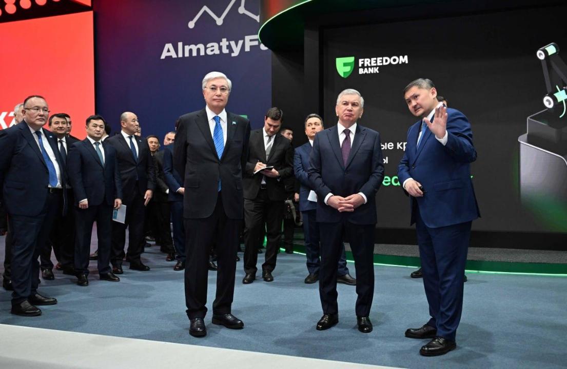 Министр және ҚР Президенті AI sana бағдарламасының тұсаукесерінде