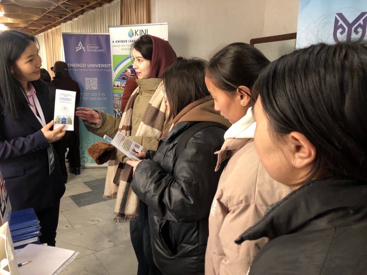 Знакомим монгольских выпускников с Kozybayev University