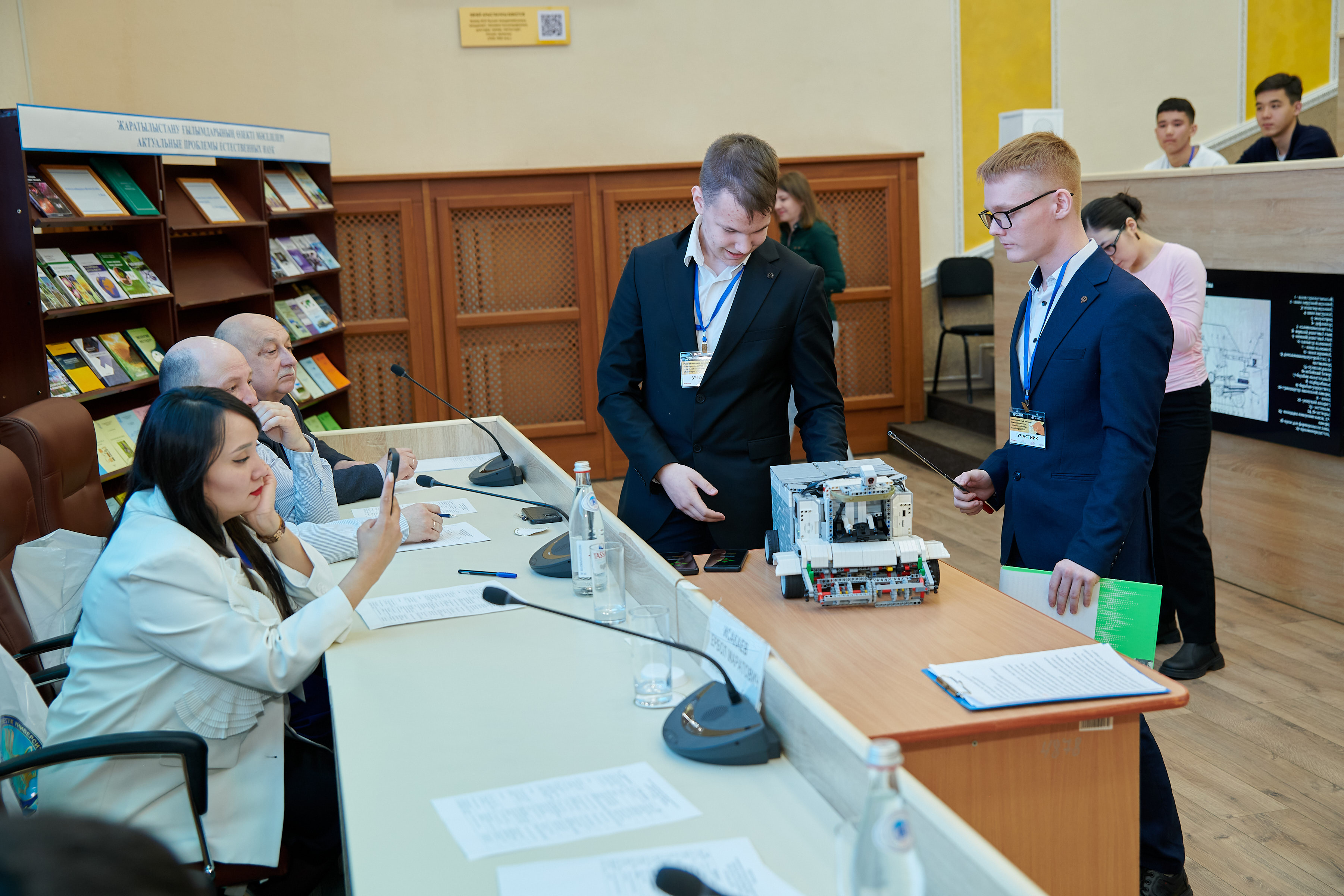 Конкурс стартап-проектов «Hurricane Startup Challenge2025»