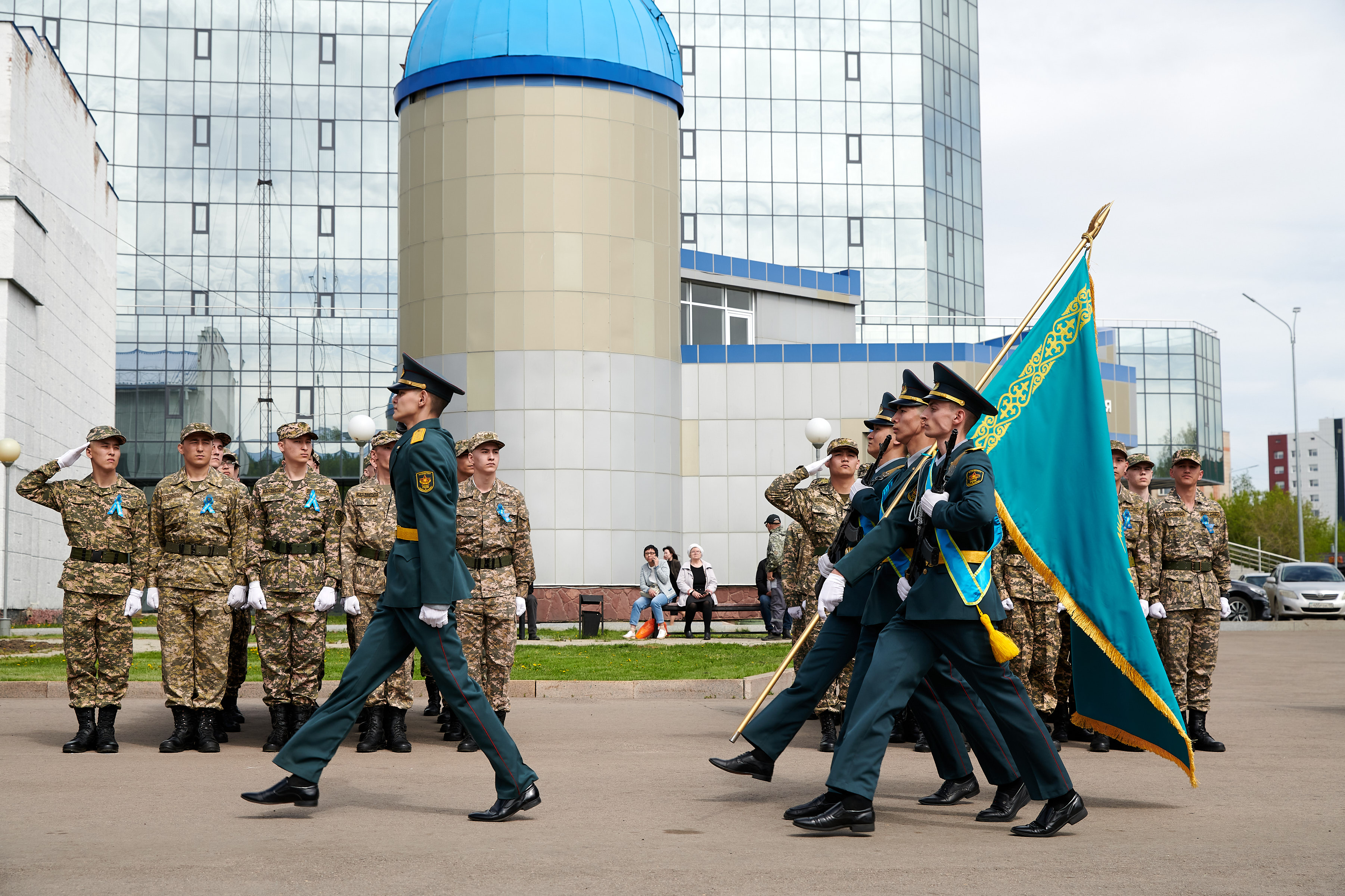 Отан қорғаушылар мен Жеңіс күніне мың тағзым!