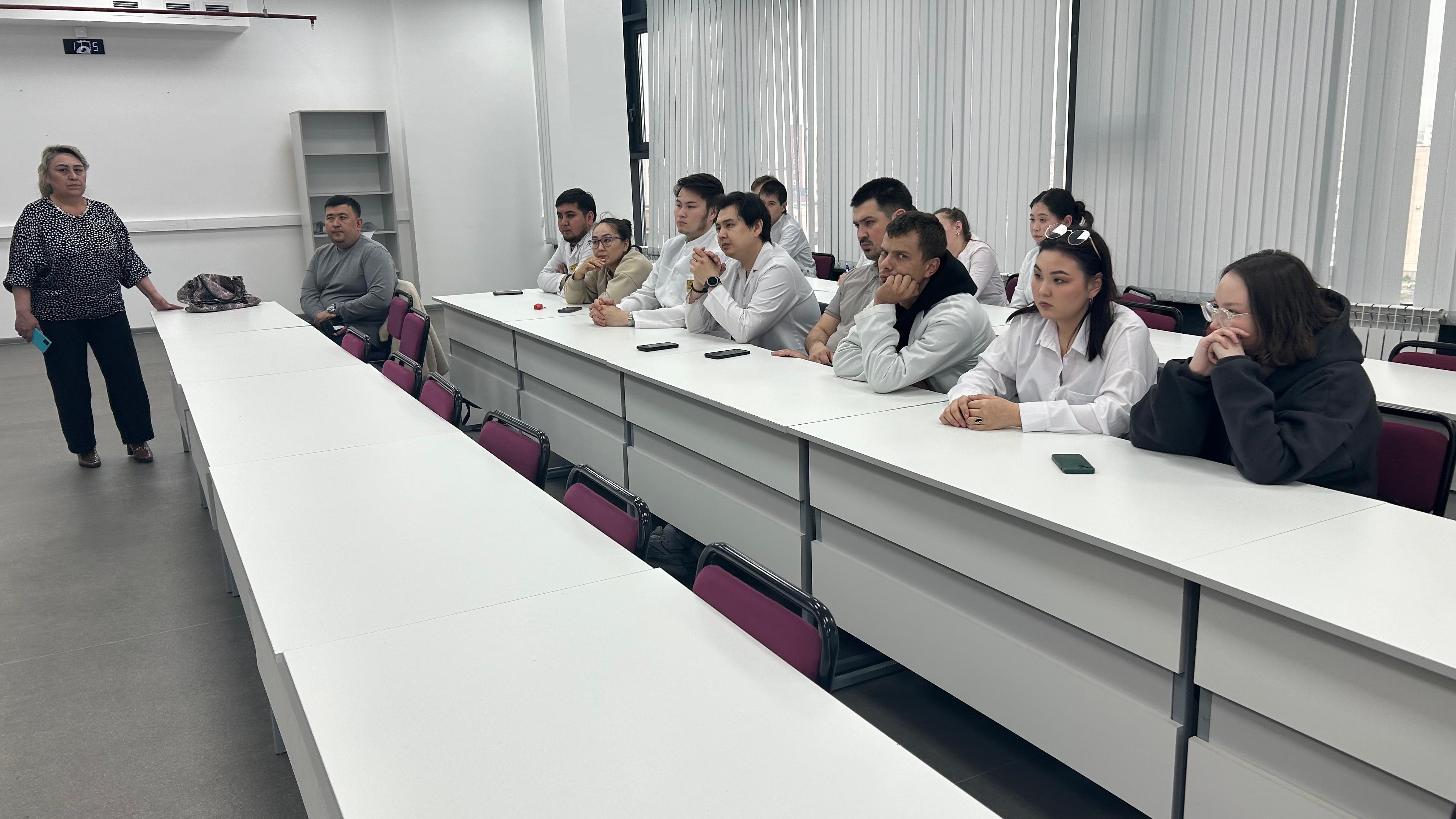 профориентационная встреча с участием представителей Управления государственного надзора г. Петропавловска и Отбасы банка