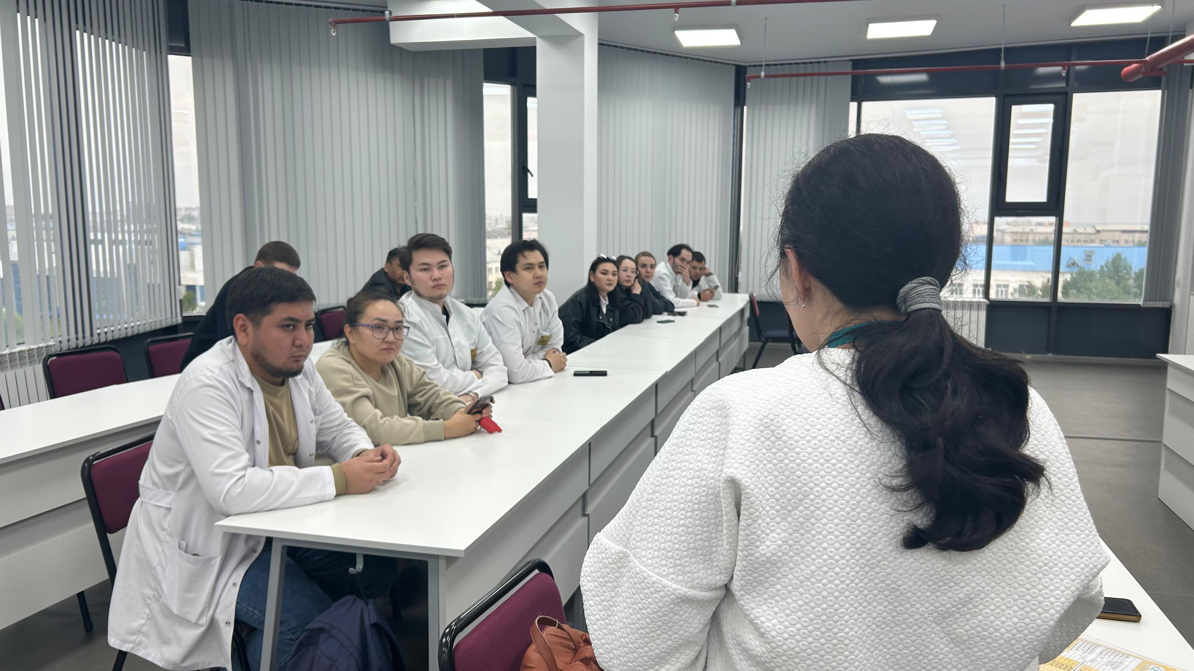 профориентационная встреча с участием представителей Управления государственного надзора г. Петропавловска и Отбасы банка