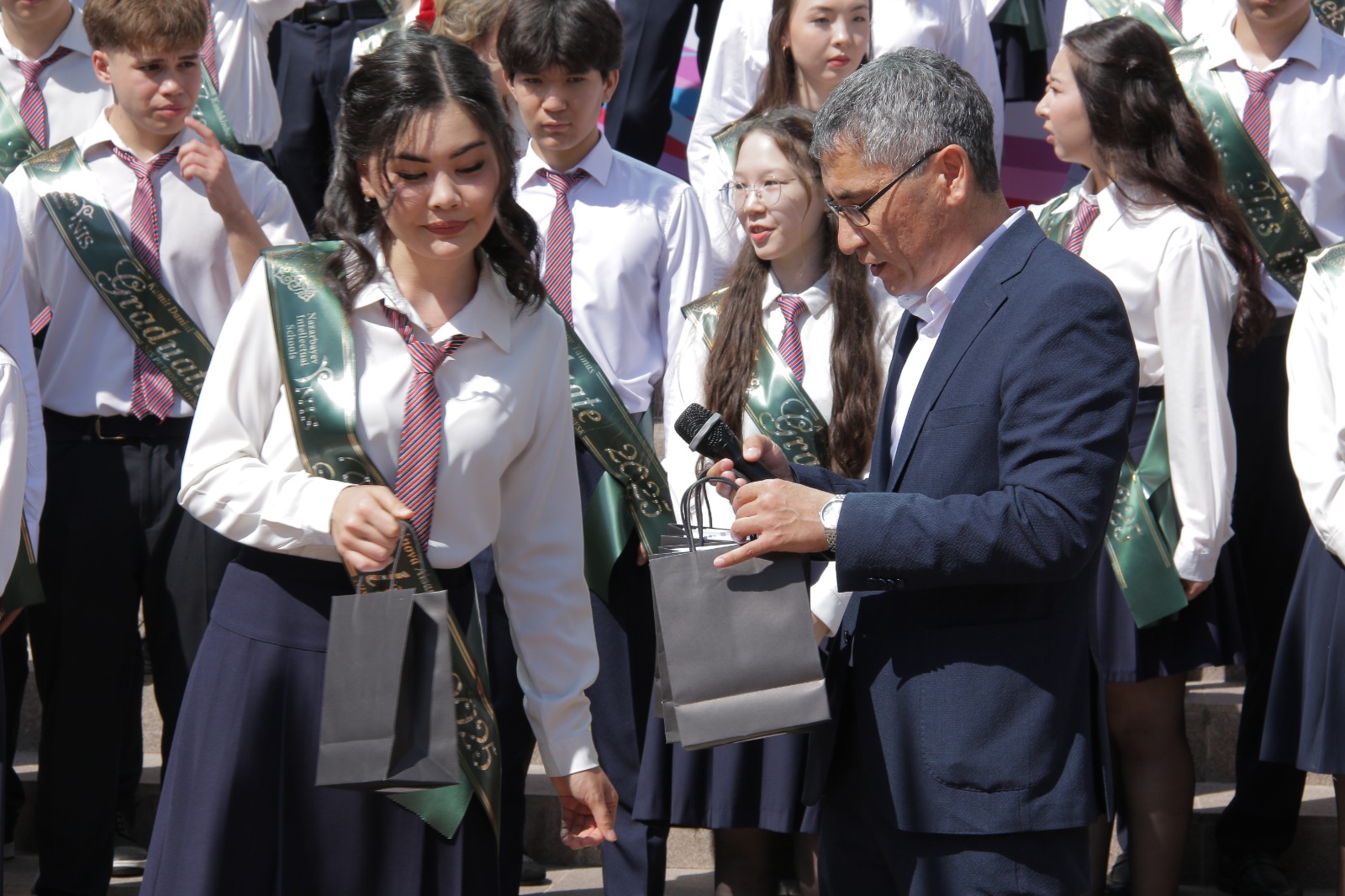 Выпускники НИШ приглашены на обучение в Kozybayev University и University of Arizona