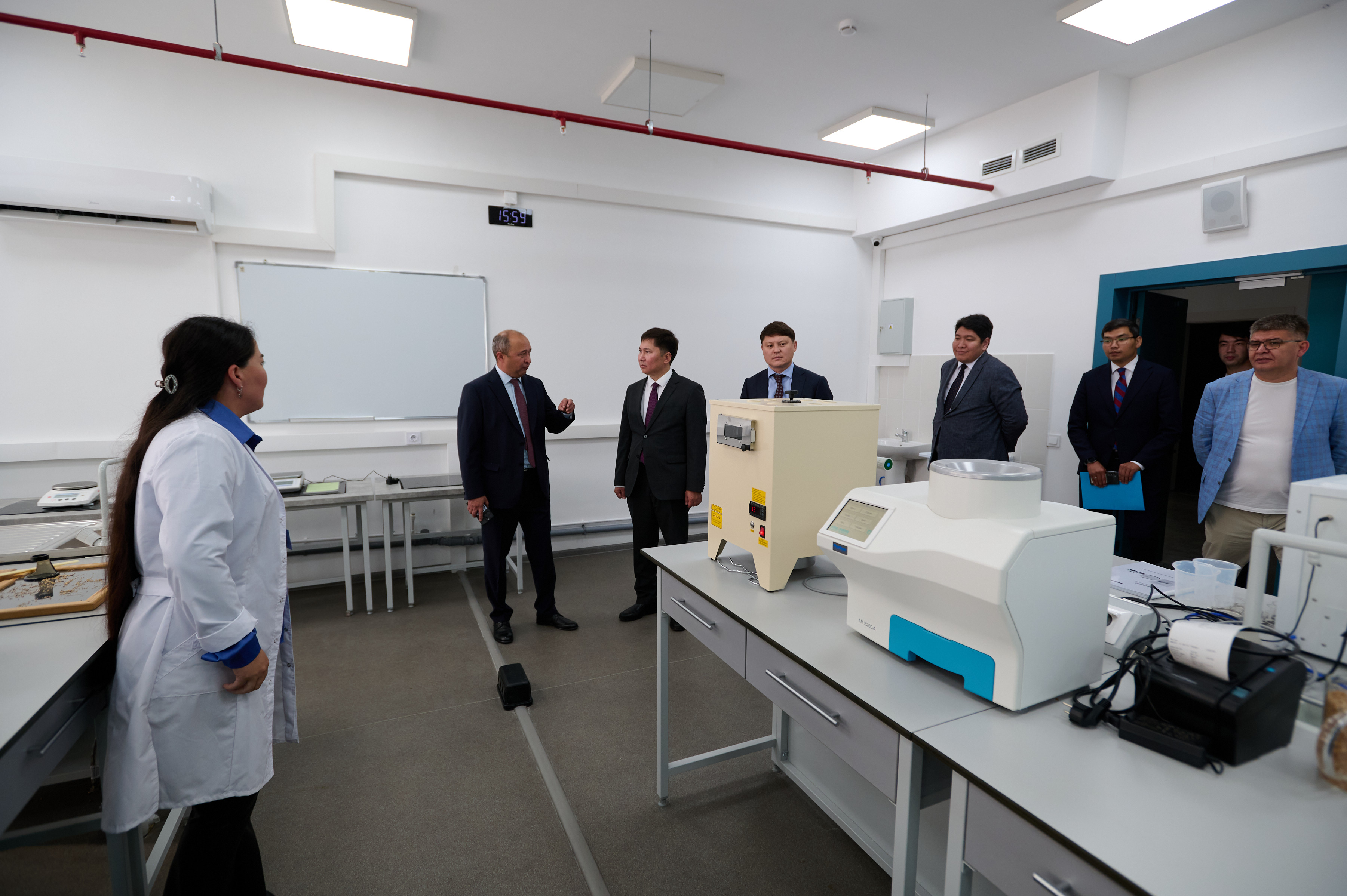 Визит руководителя Бюро национальной статистики в Kozybayev University