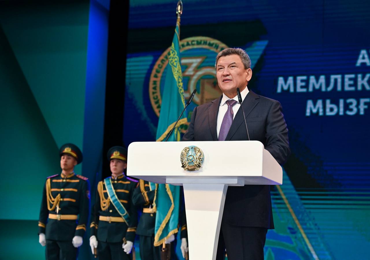 Преподаватели и сотрудники Kozybayev University награждены к Дню Конституции
