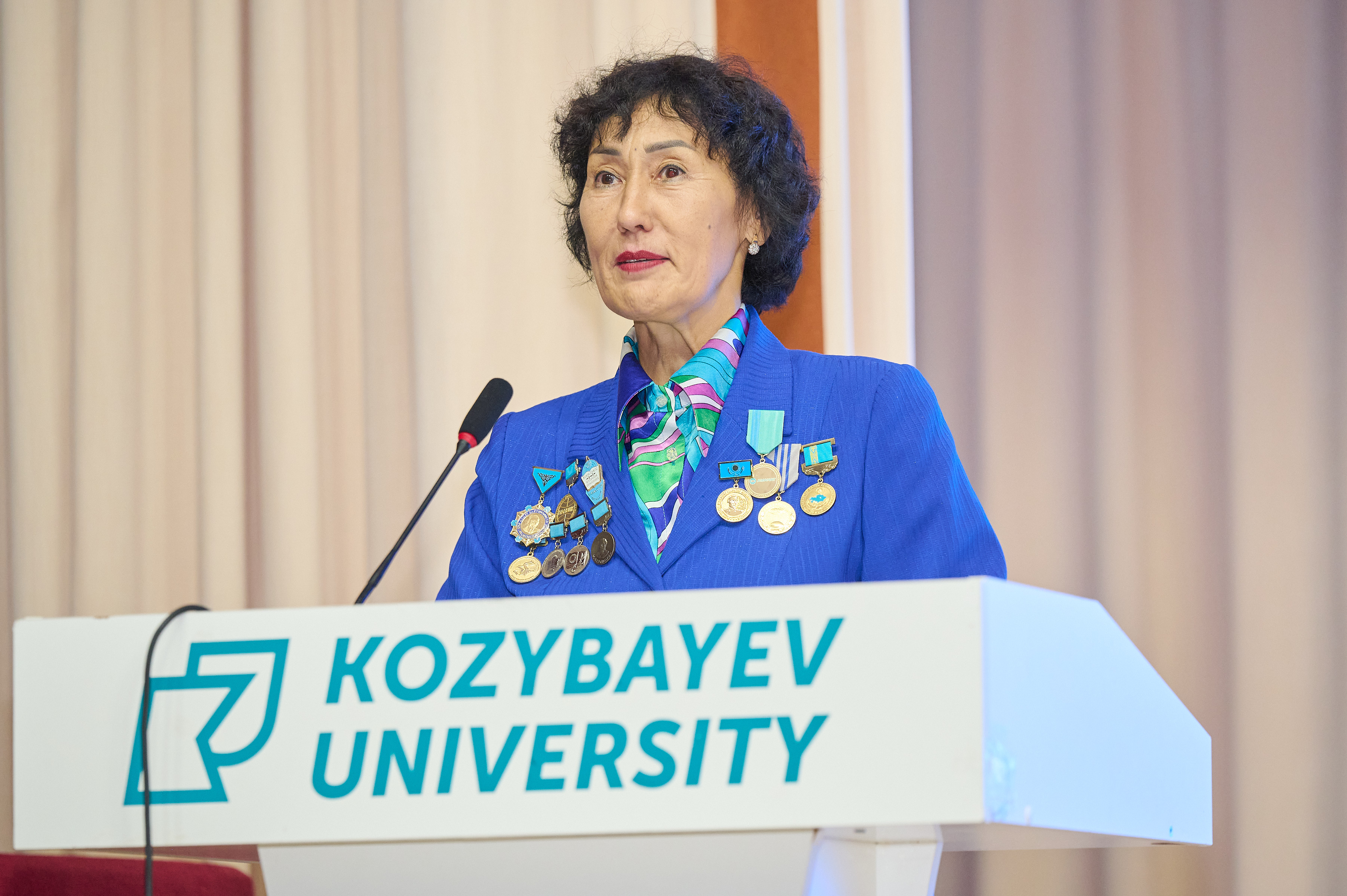 С праздником, уважаемые ветераны и коллеги!