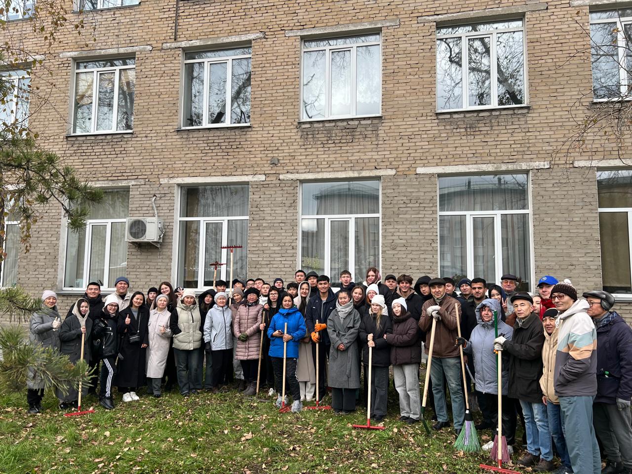 Kozybayev University принял участие в общереспубликанской акции «Таза Қазақстан»