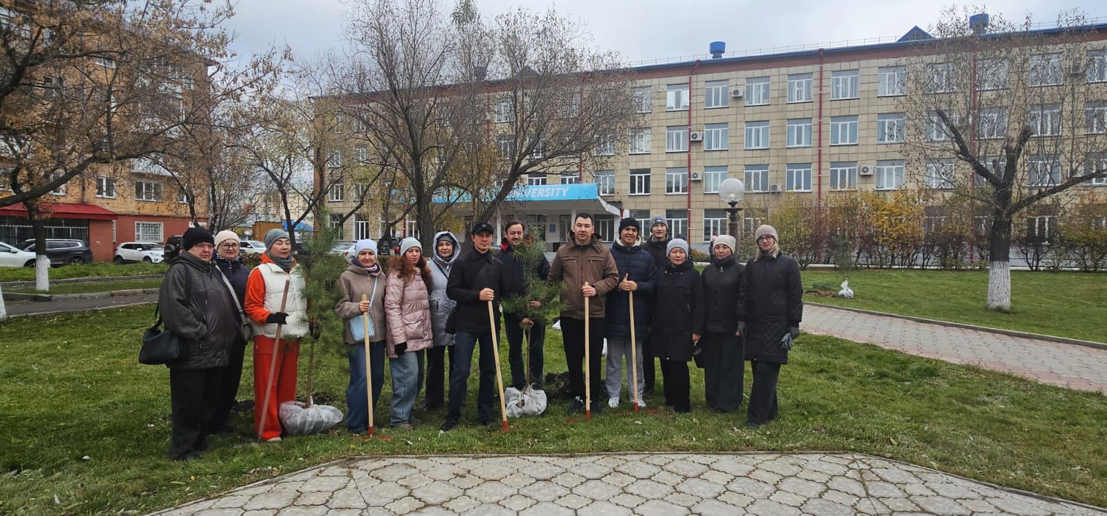Kozybayev University принял участие в общереспубликанской акции «Таза Қазақстан»