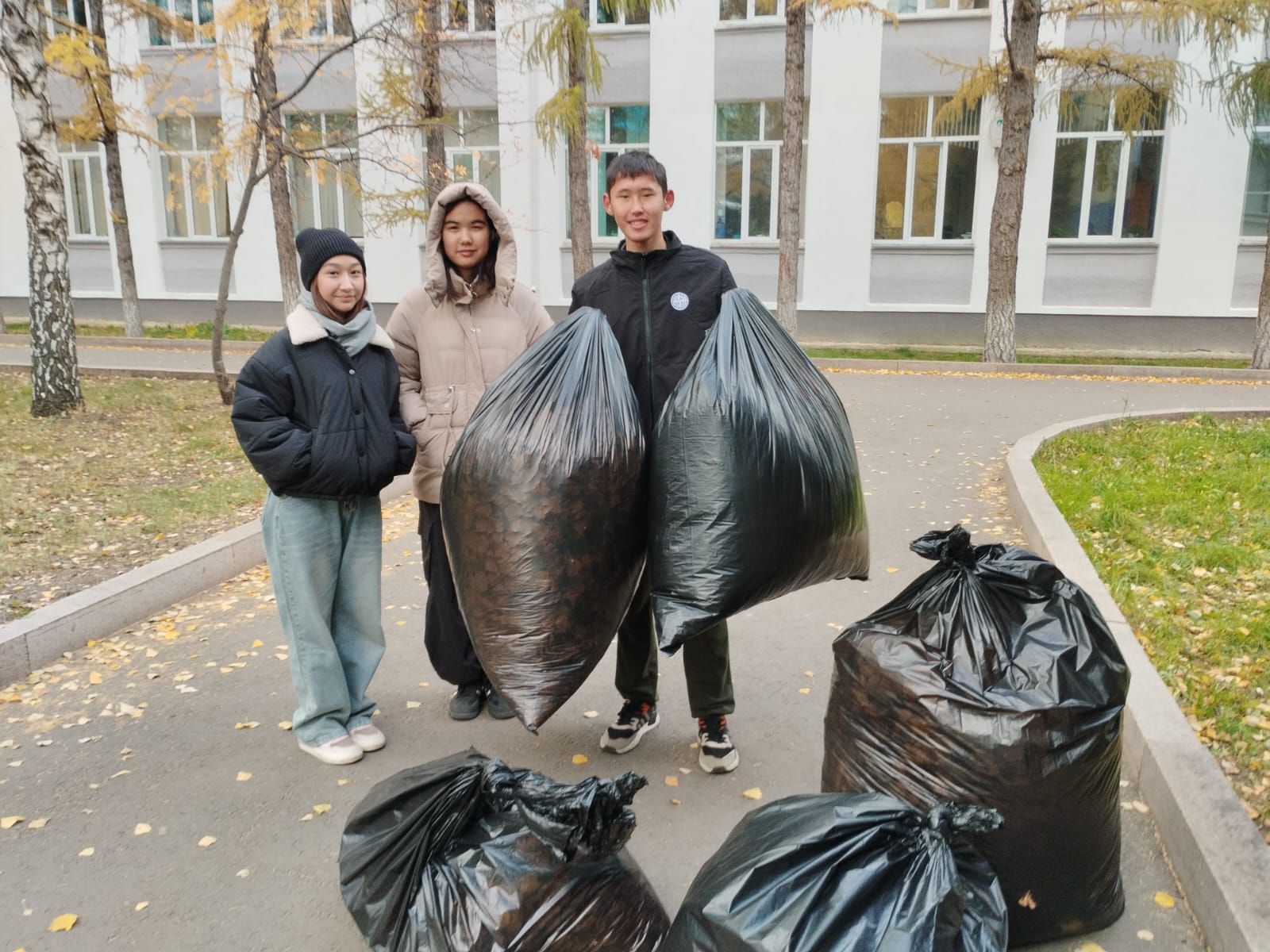 Kozybayev University принял участие в общереспубликанской акции «Таза Қазақстан»
