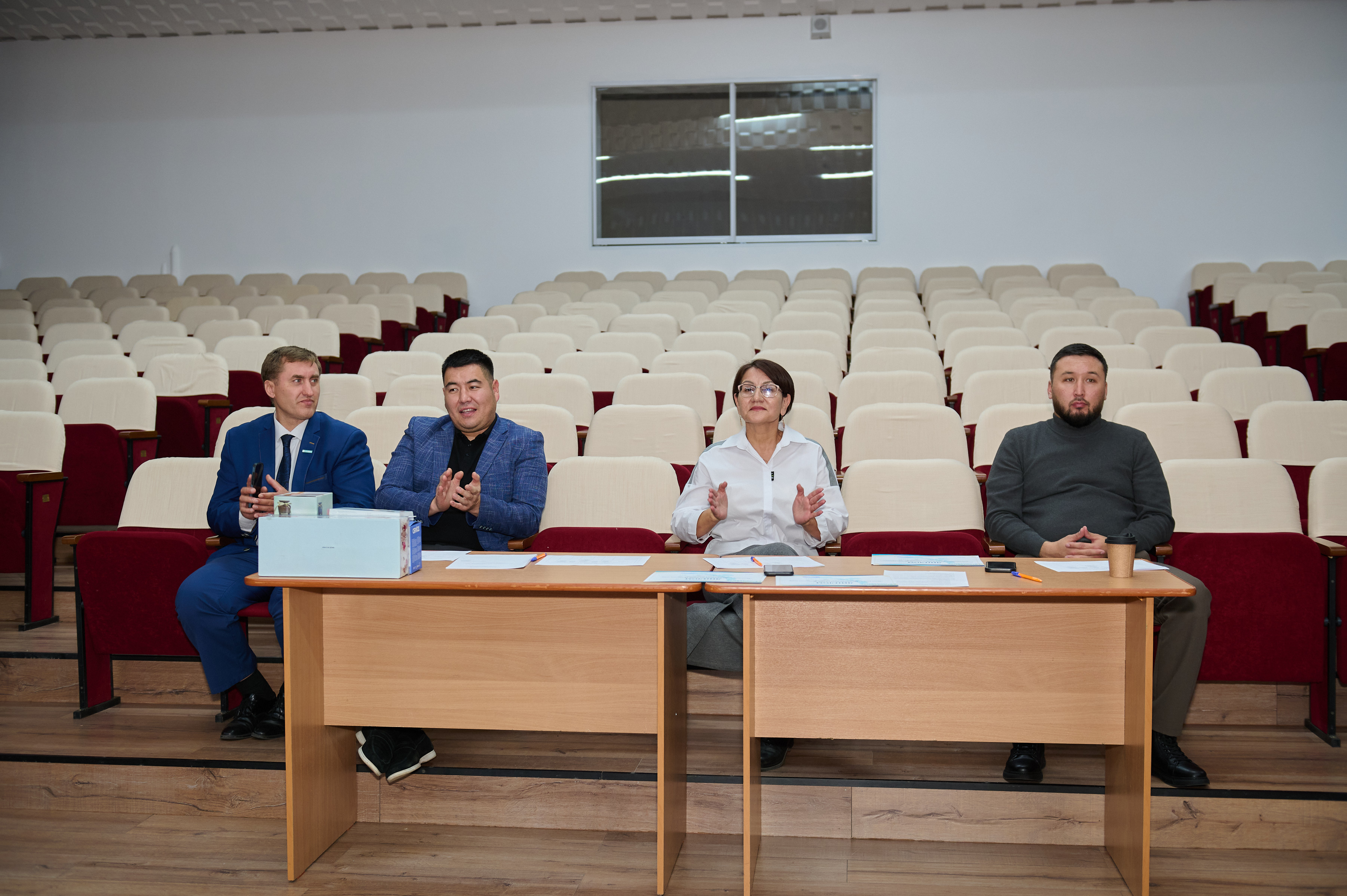 Конкурс патриотических песен, посвященный  Дню Республики Казахстан
