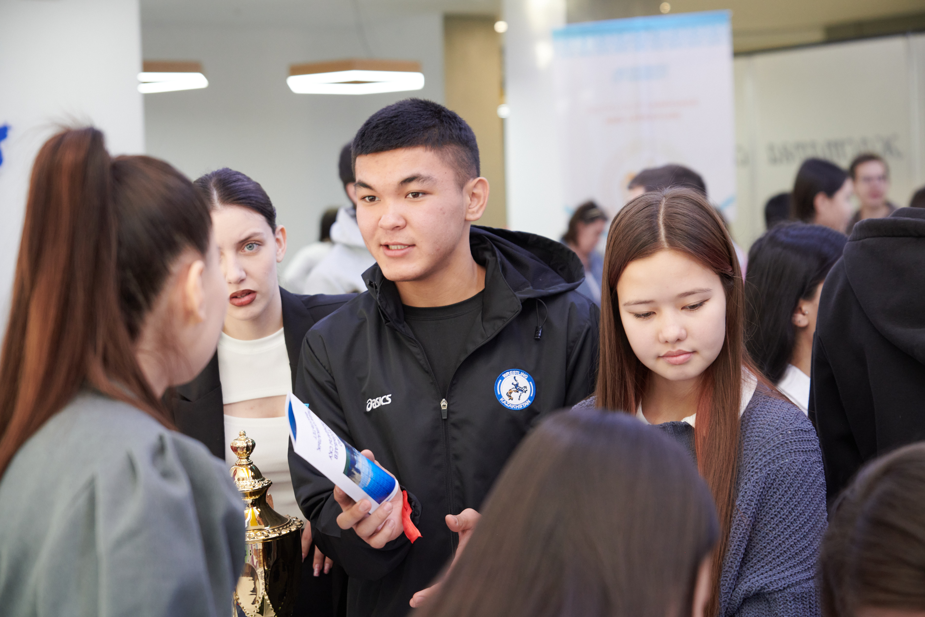 Абитуриенты познакомились с возможностями Kozybayev University