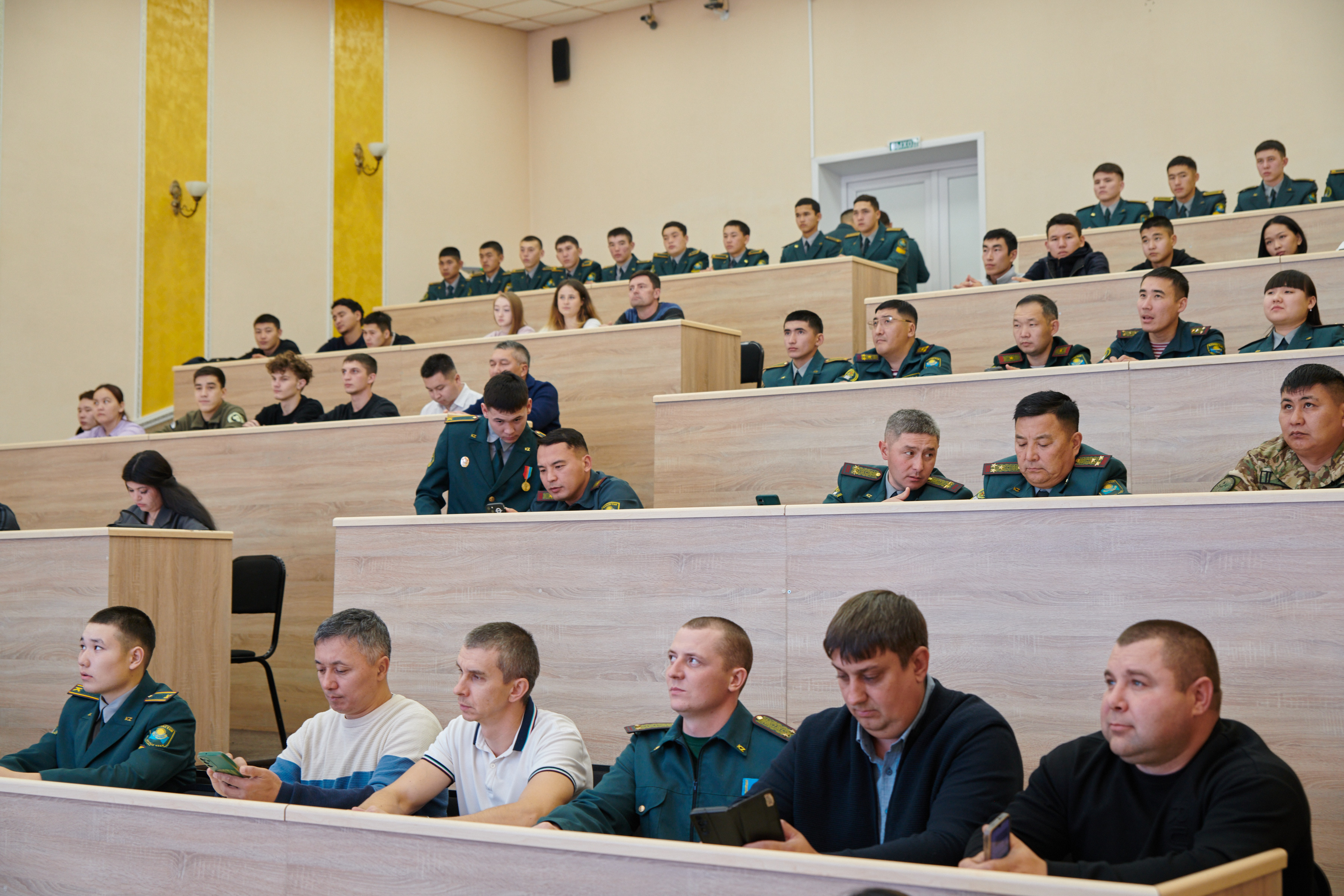 Физическая культура и военное дело: новые подходы обсудили в университете