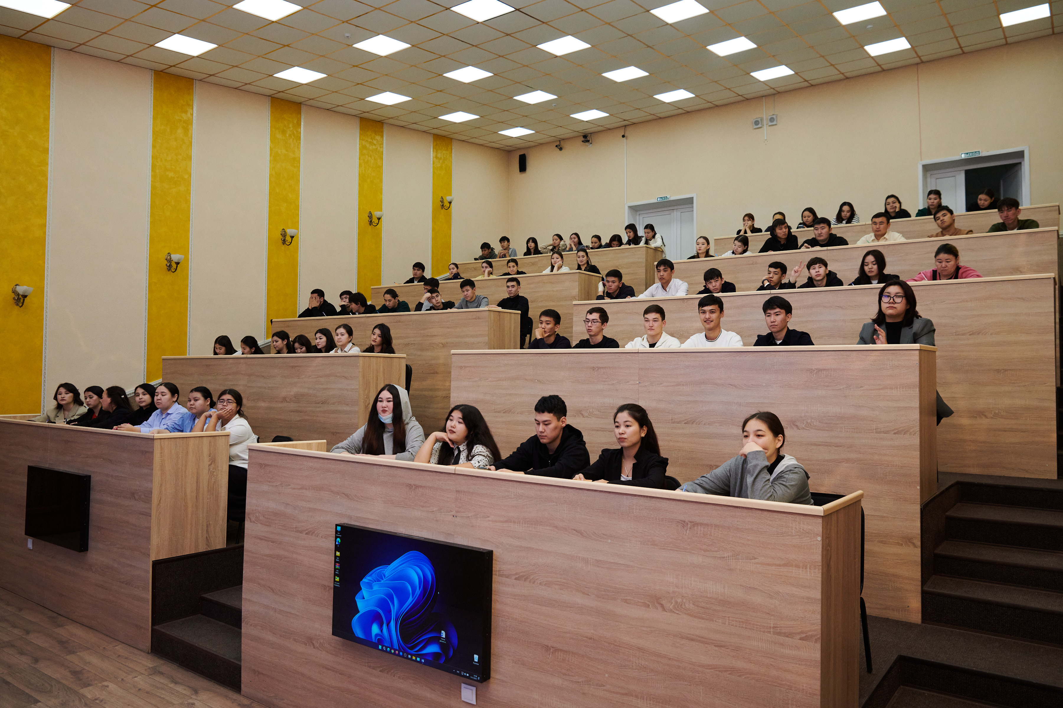 Kozybayev University принял участие в «Национальном диктанте»