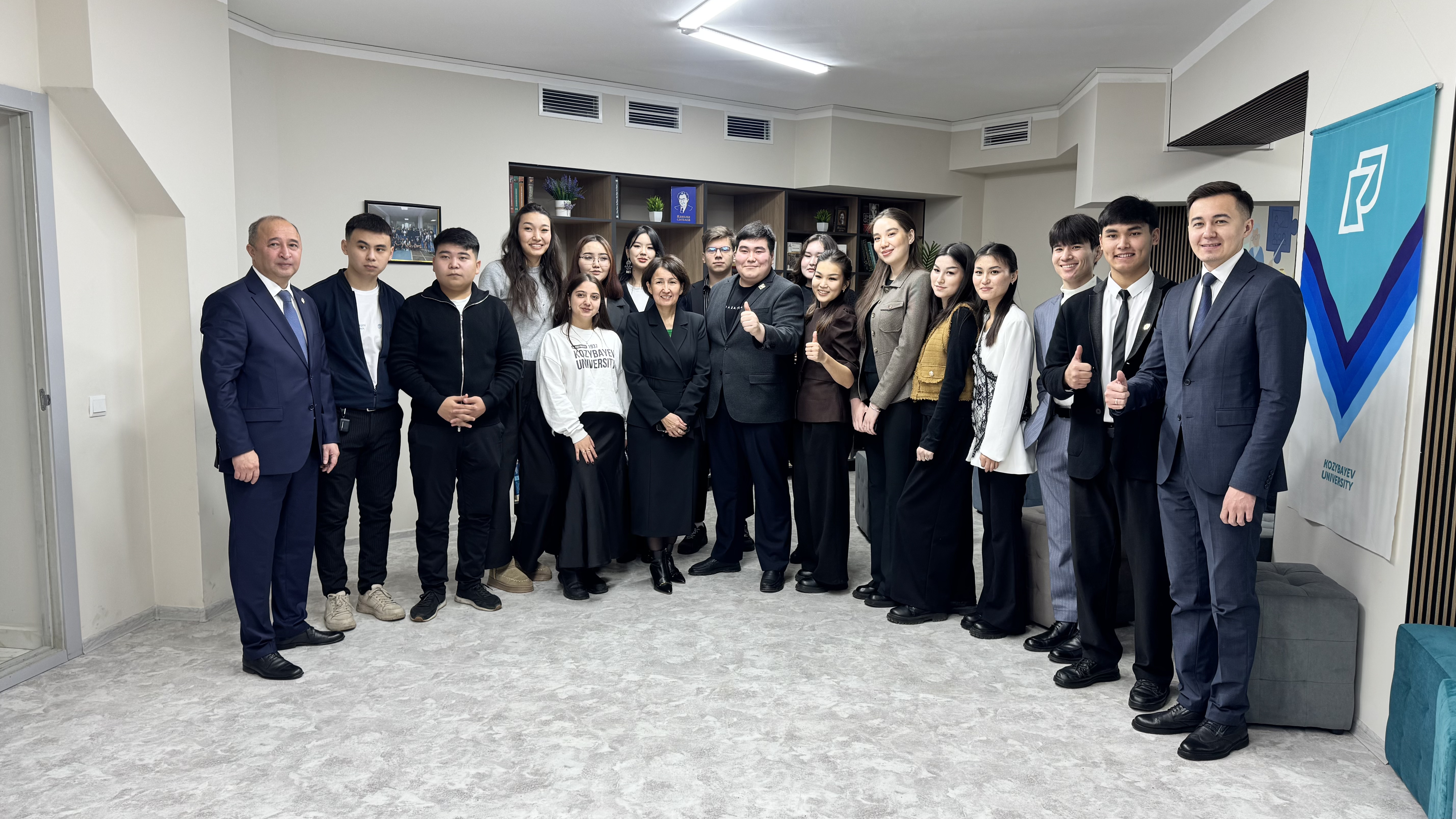 ҚОЗЫБАЕВ УНИВЕРСИТЕТІ ВИЦЕ-МИНИСТРГЕ НЕГІЗГІ ХАЛЫҚАРАЛЫҚ ЖӘНЕ ҒЫЛЫМИ ЖОБАЛАРДЫ ҰСЫНДЫ