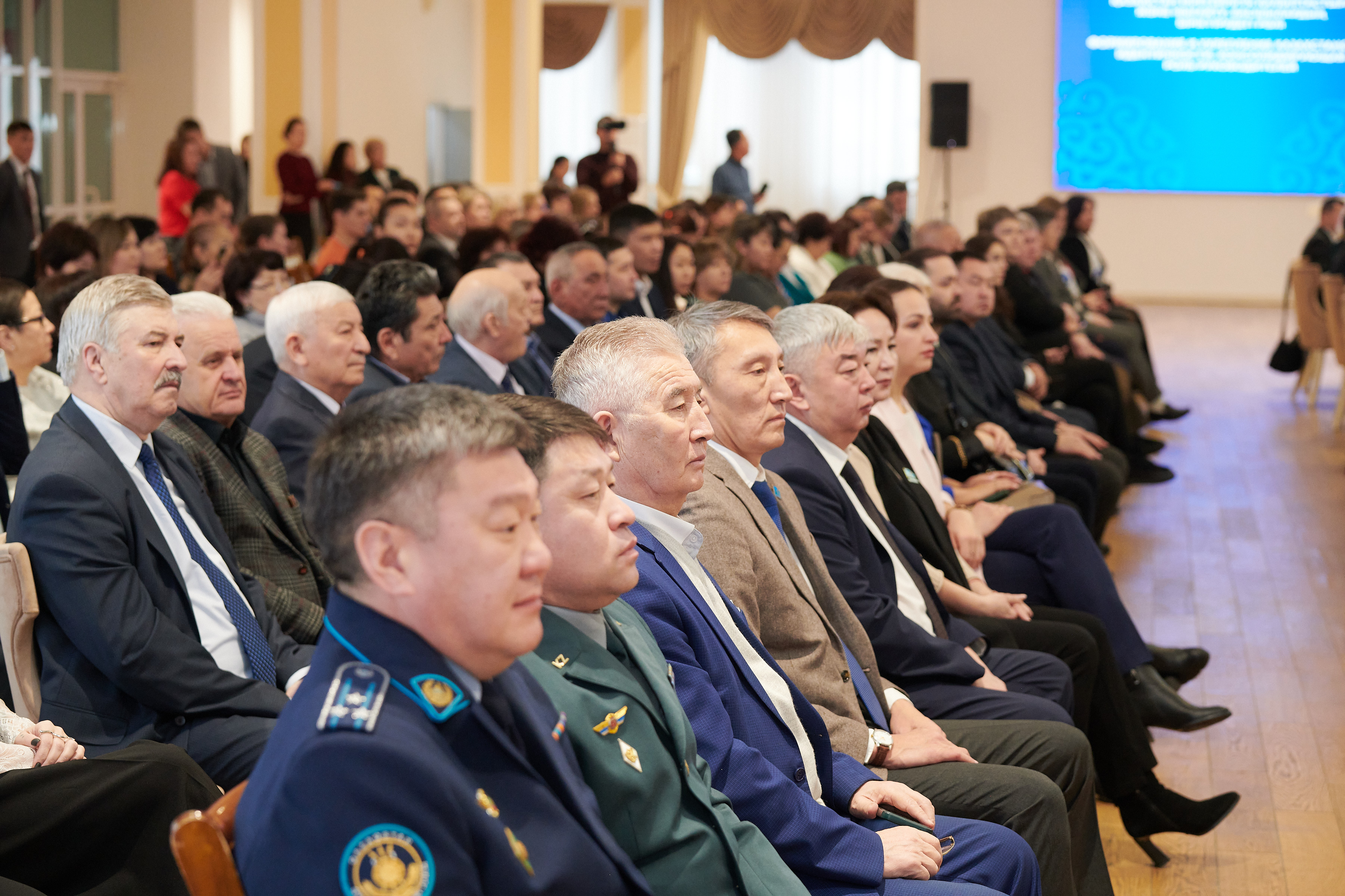 В Kozybayev University предложили новые инициативы по гражданскому воспитанию молодежи