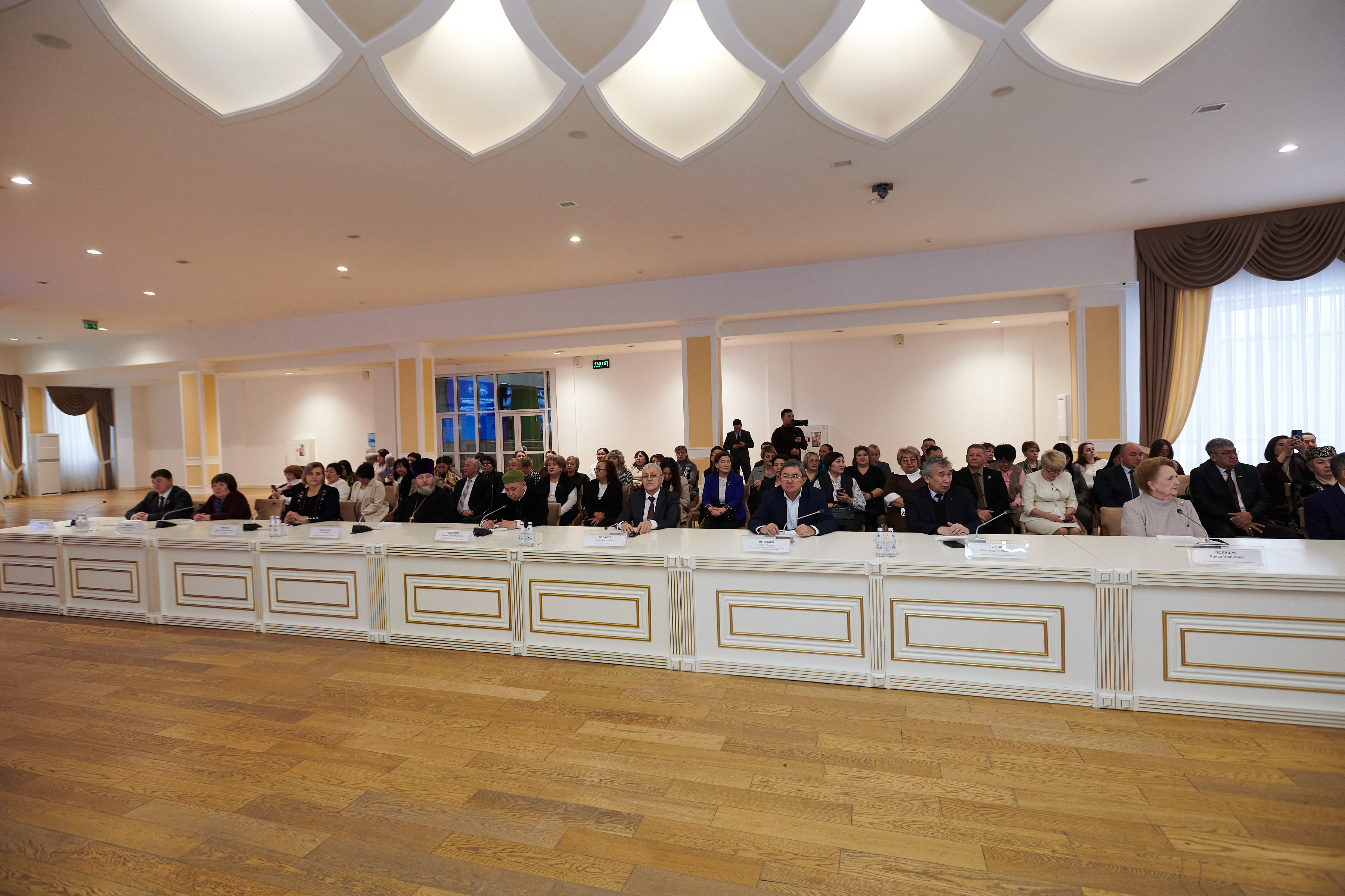 В Kozybayev University предложили новые инициативы по гражданскому воспитанию молодежи