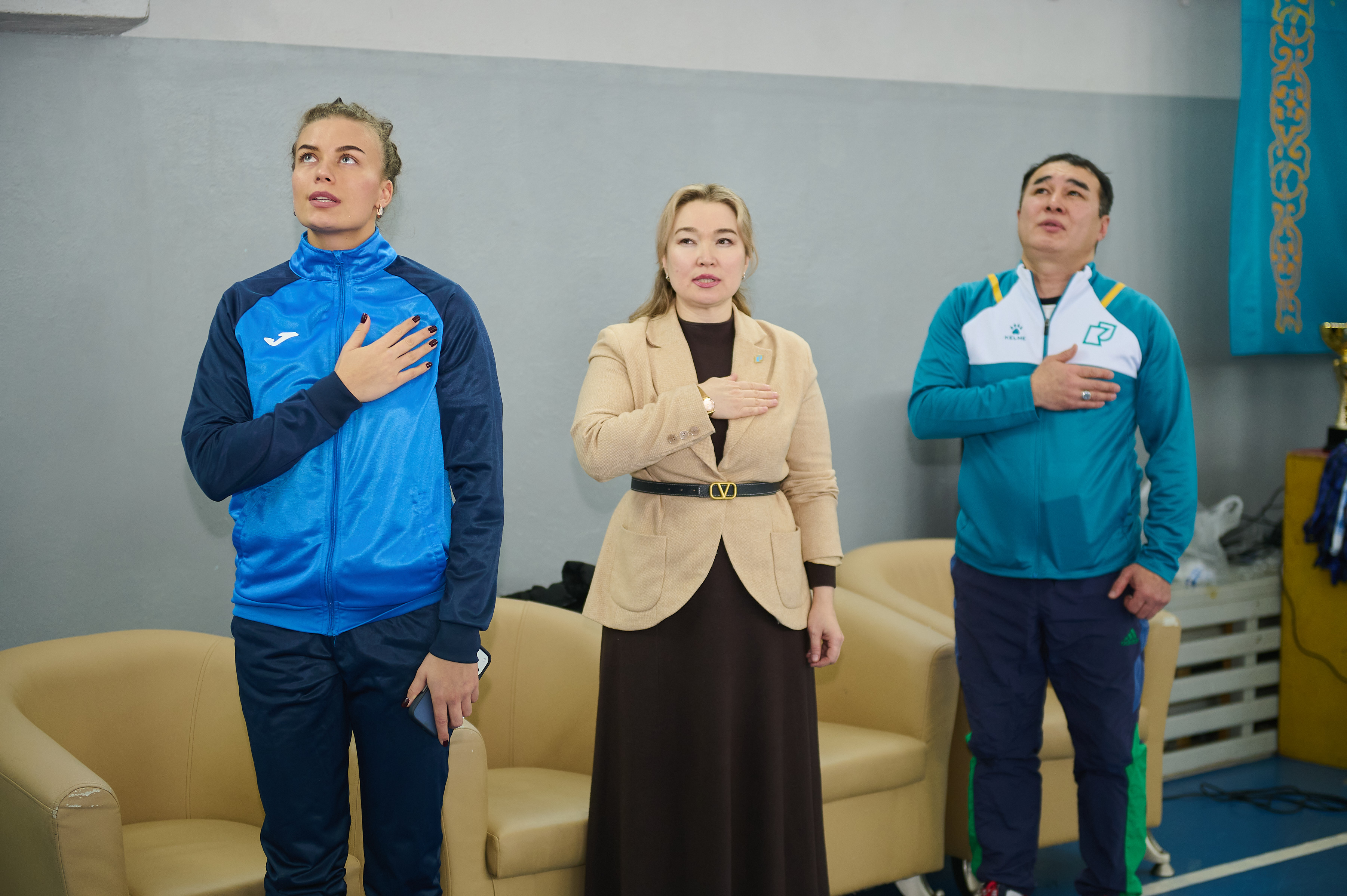 Сильная подача, командный дух и победа!