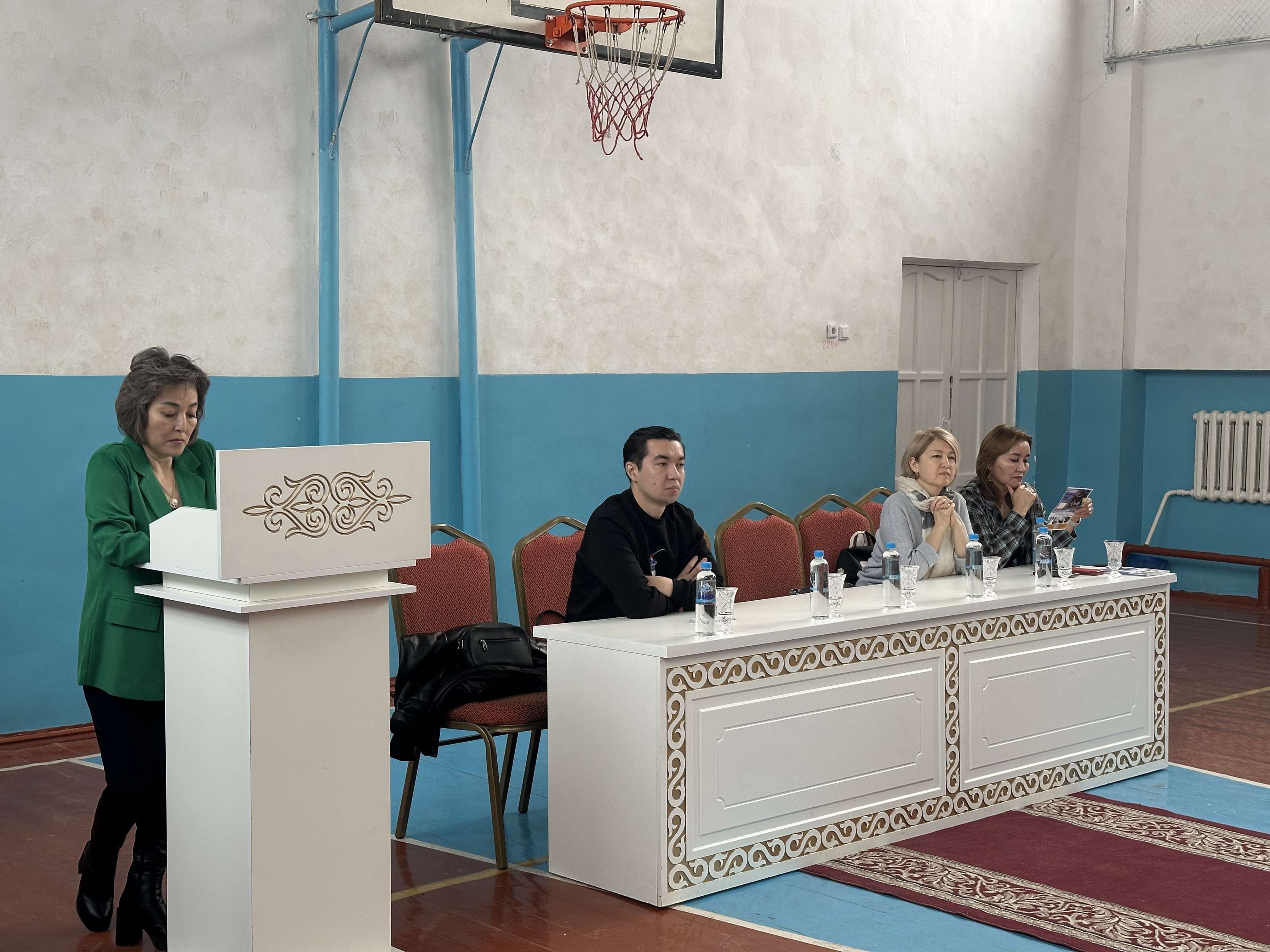 ҚОЗЫБАЕВ УНИВЕРСИТЕТІ ҚАЗАҚСТАННЫҢ ОҢТҮСТІГІНДЕГІ ЖАСТАРДЫ ҚОЛДАЙДЫ