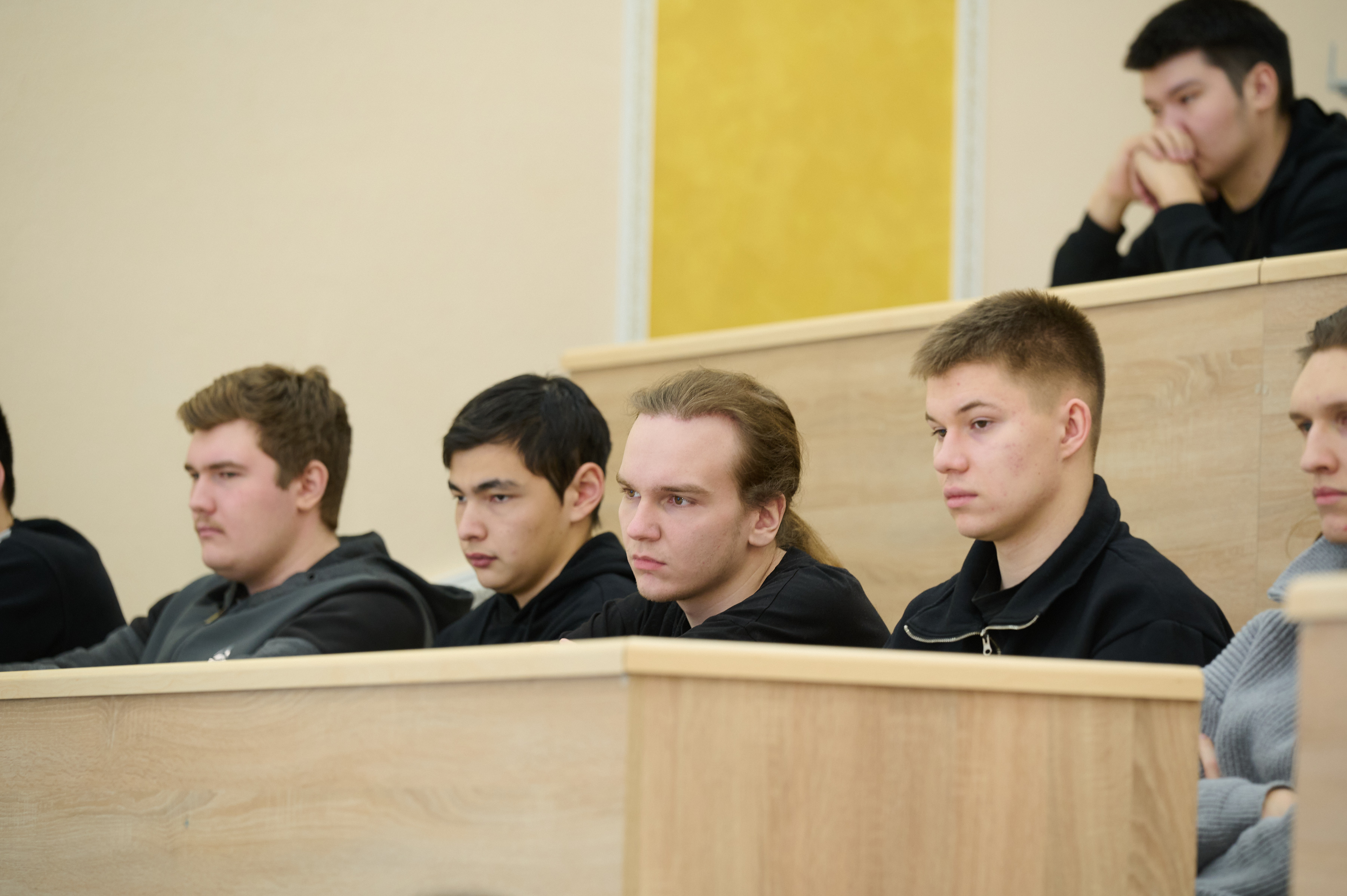 Вопросы прав женщин и противодействия экстремизму обсудили со студентами