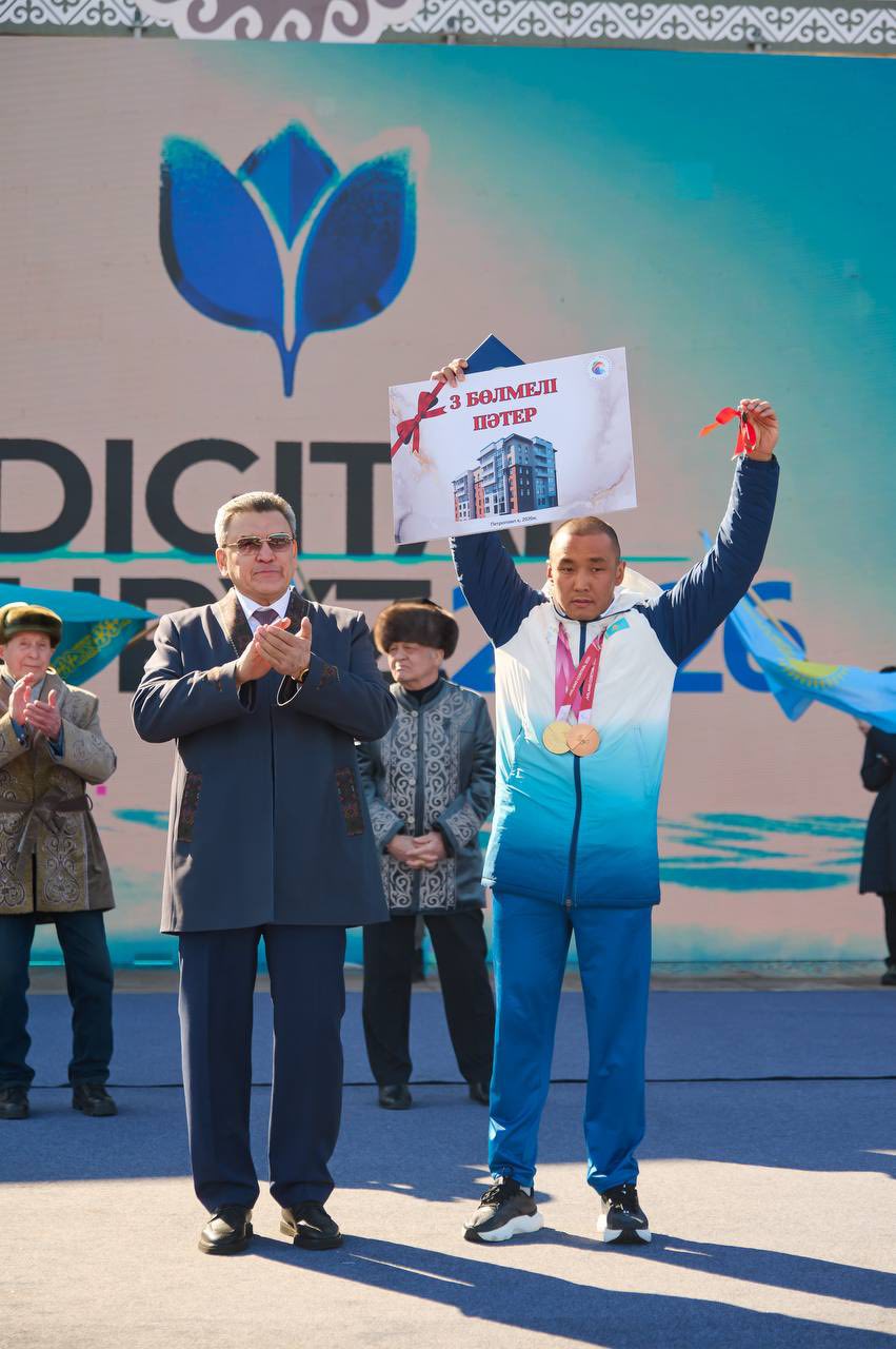 СТУДЕНТ KOZYBAYEV UNIVERSITY ЕРБОЛ ХАМИТОВ ПОЛУЧИЛ ОРДЕН «БАРЫС» ІІІ СТЕПЕНИ ИЗ РУК ПРЕЗИДЕНТА