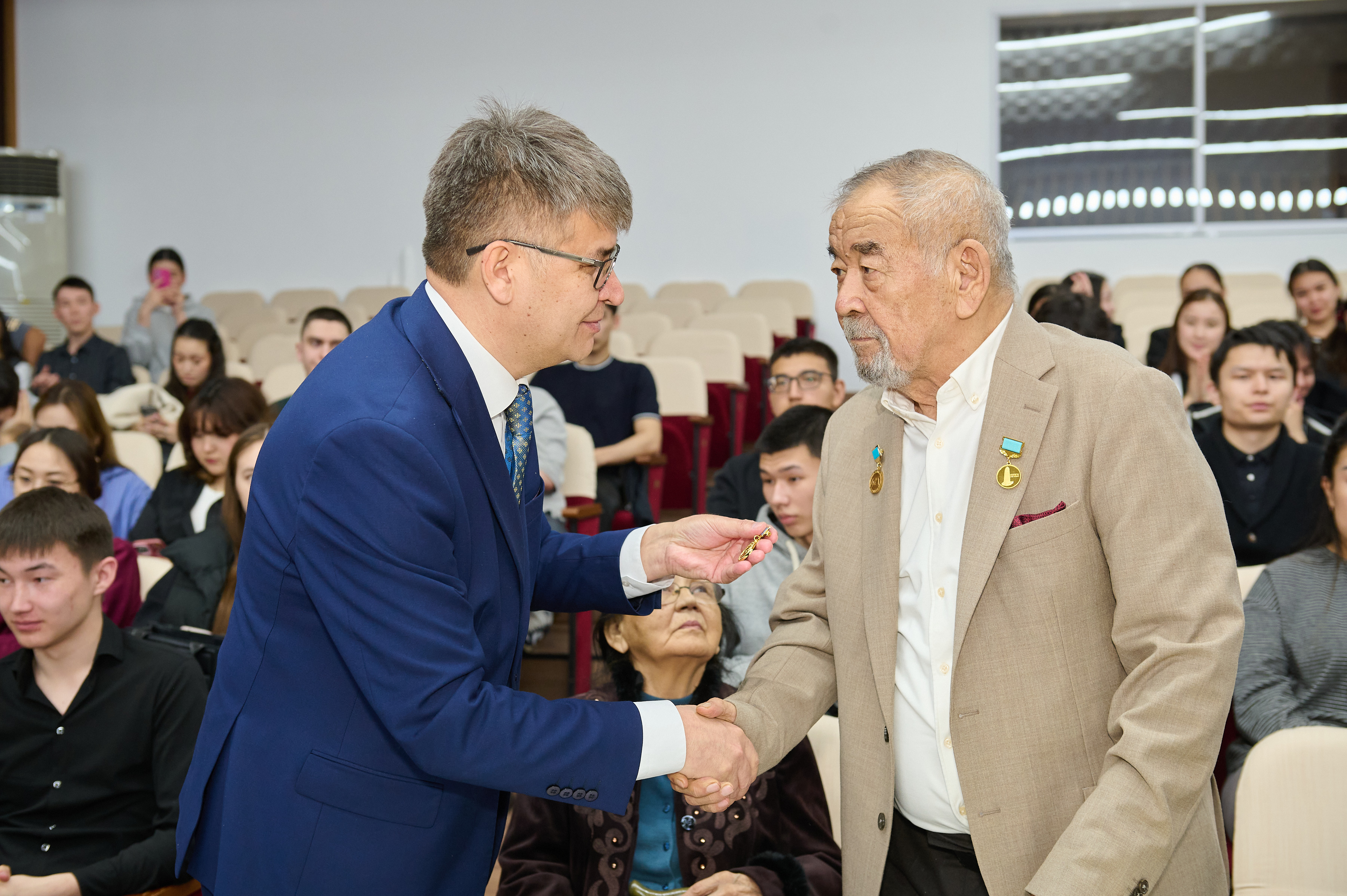 Республиканский студенческий айтыс «Ұлытаудың ұлдары– ұлтым деген» 