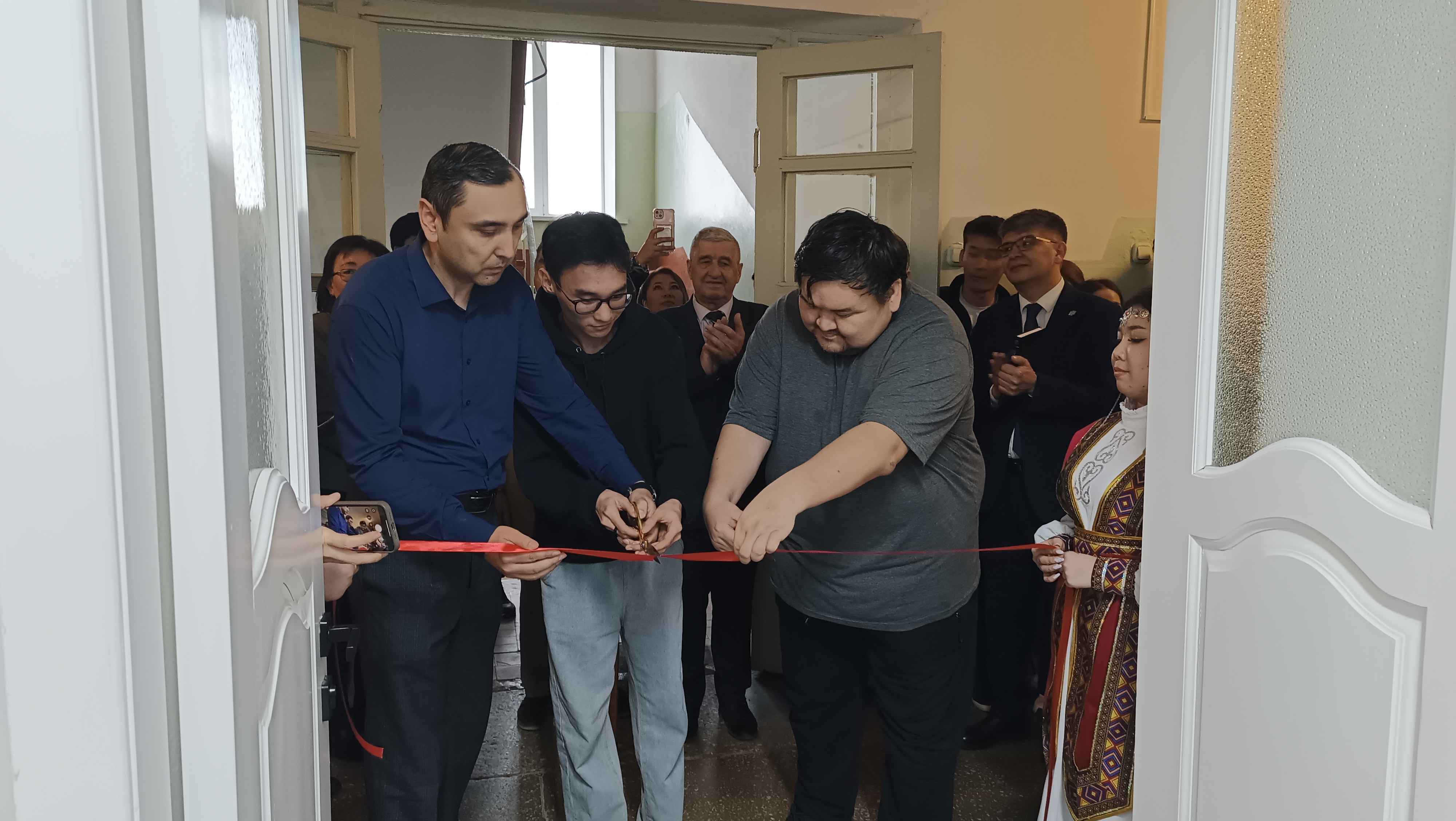 В Kozybayev University открыли два новых научных кабинета