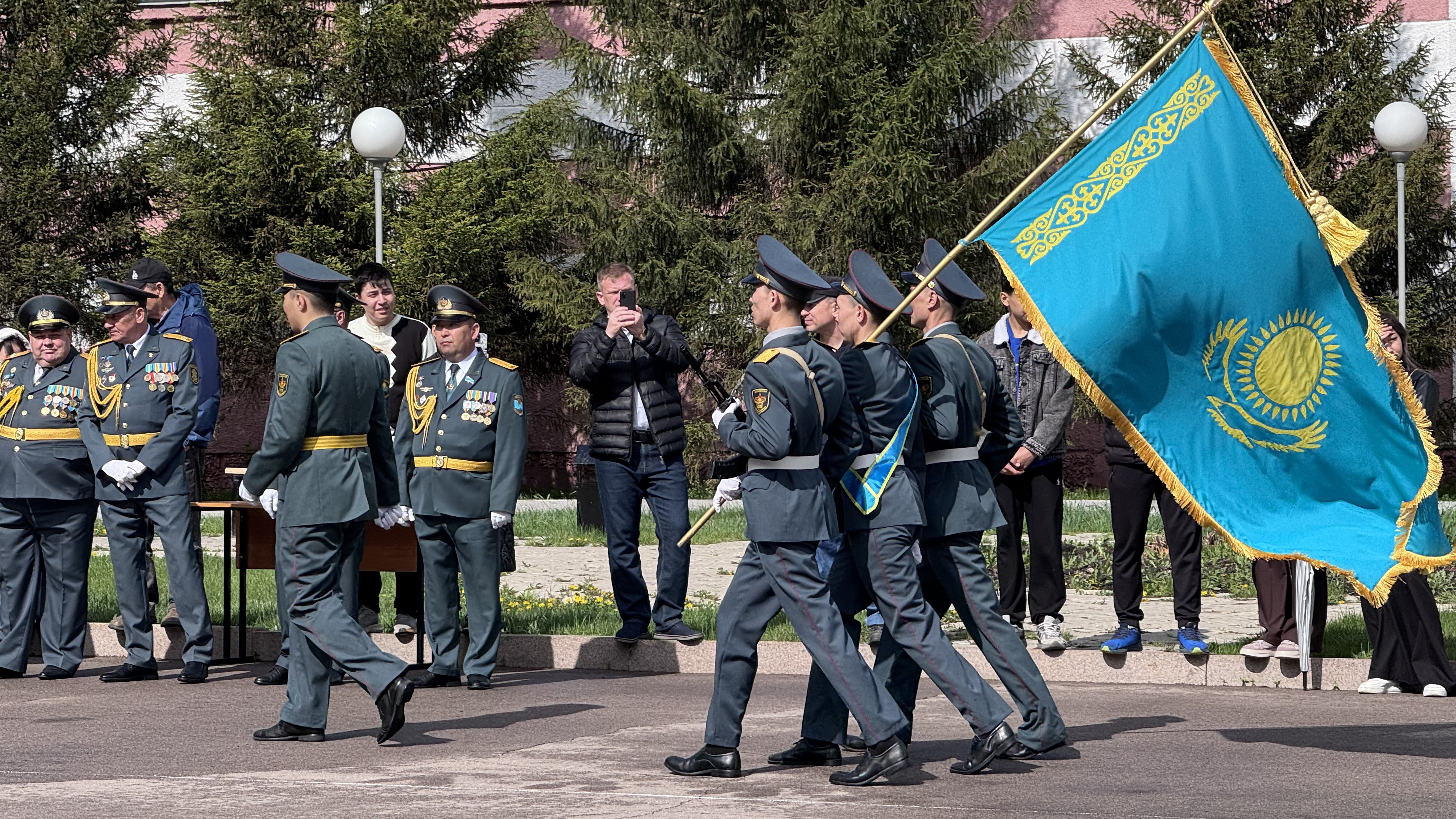 В преддверии Дня защитника Отечества студенты приняли военную присягу