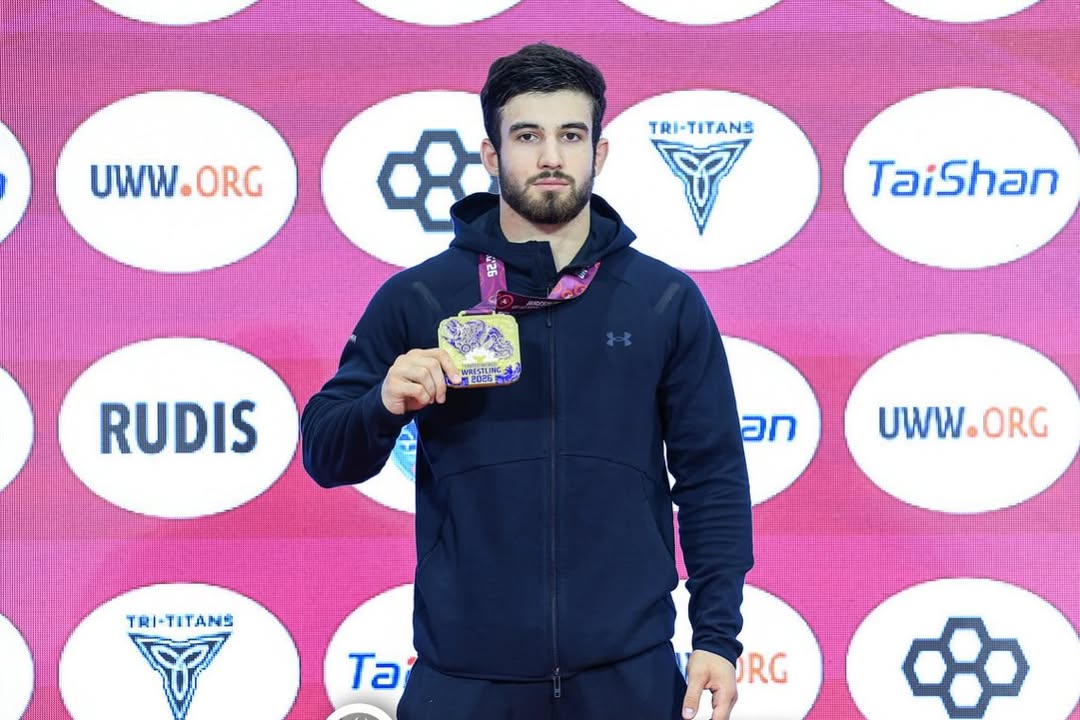 Ислам Евлоев грек-рим күресінен Азия чемпионы атанды