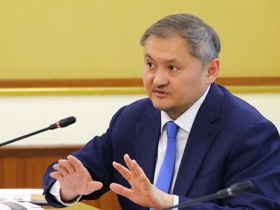 Олжас Бектенов провел встречу с Президентом Университета Аризоны Сурешем Гаримеллой