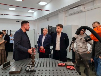 М. Қозыбаев атындағы СҚУ және «ҚазақМедИмпорт»: кадр даярлаудан бірлескен әзірлемелерге дейін