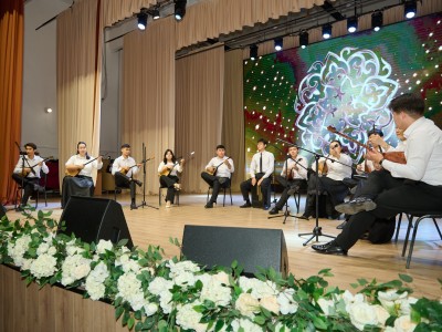 Қорытынды, марапаттар және ұрпақтар сабақтастығы: Kozybayev University-де ардагерлер, ұстаздар мен қызметкерлерге құрмет көрсетілді
