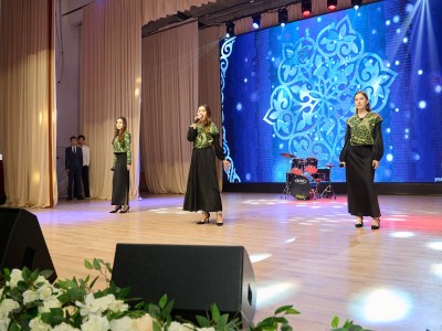 Қозыбаев университетінде Республика күні салтанатты түрде аталып өтті: марапаттар, жетістіктер және жаңа мүмкіндіктер