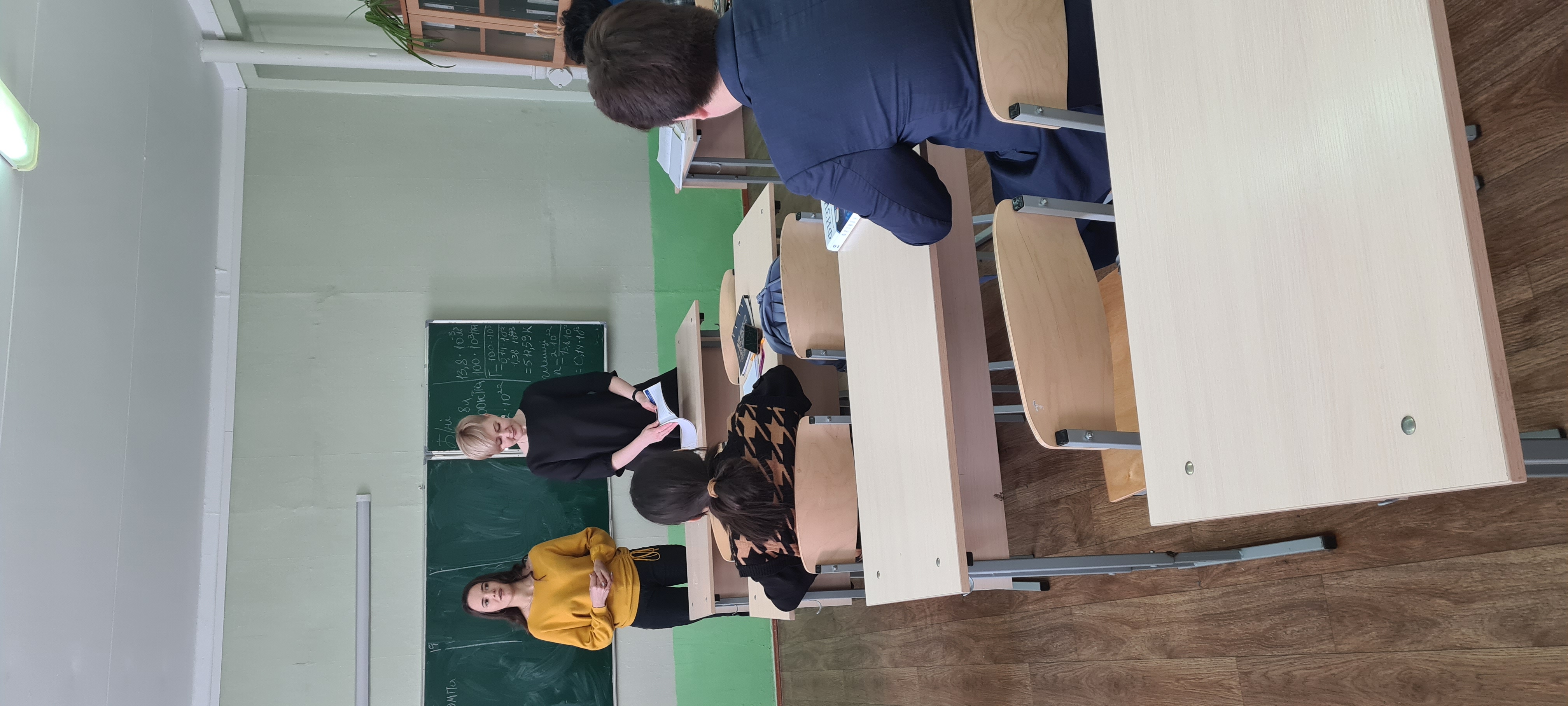 24 ноября 2022 года в рамках профориентационной работы преподаватели кафедры ССП Момот Екатерина Александровна, Муратова Ирада Ибрагим кзы и студенты 4 курса посетили среднюю школу-комплекс национального процветания № 17 г. Петропавловска.