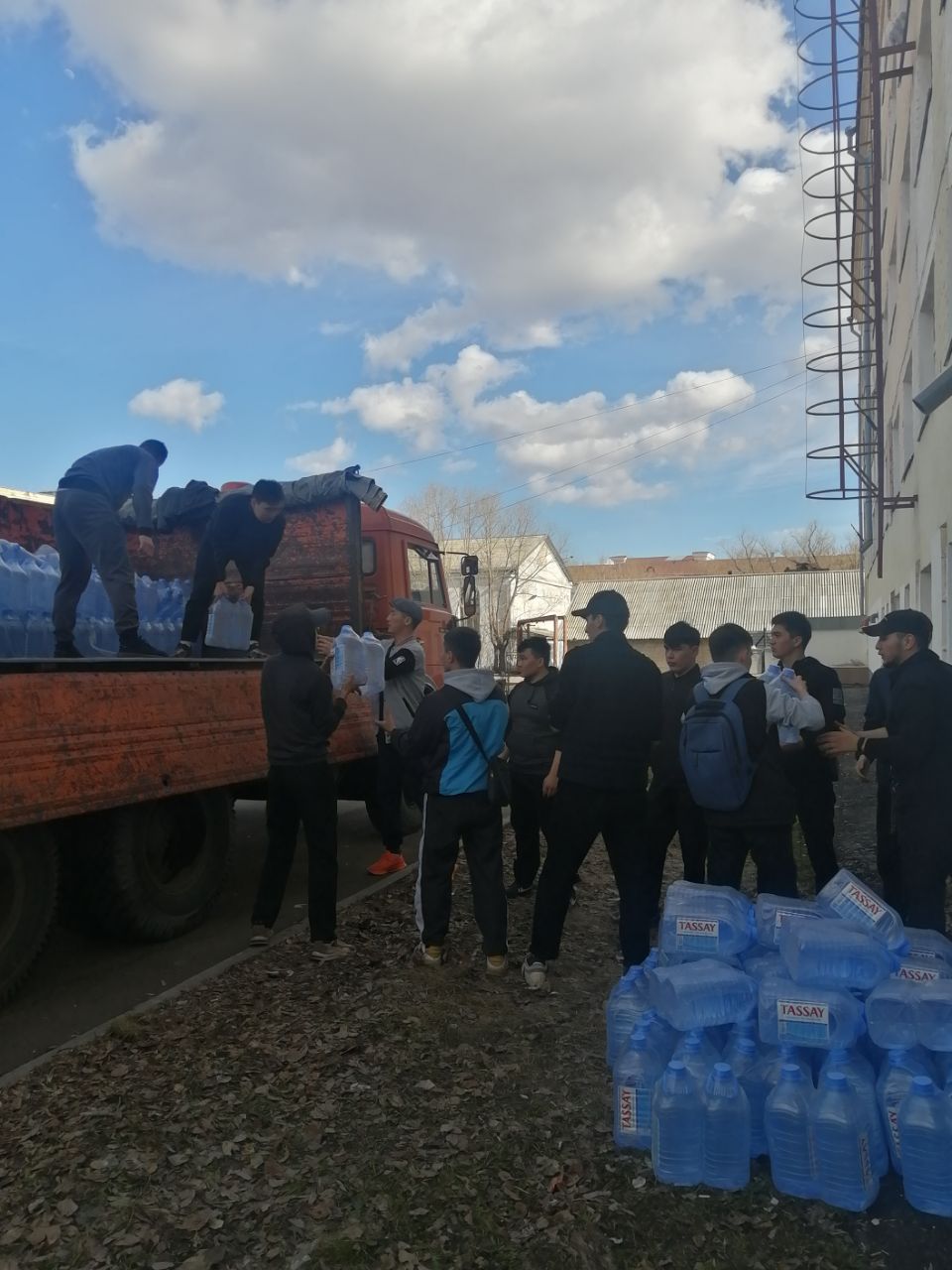 Drinking water from Astana and Kokshetau has been delivered to Kozybayev University