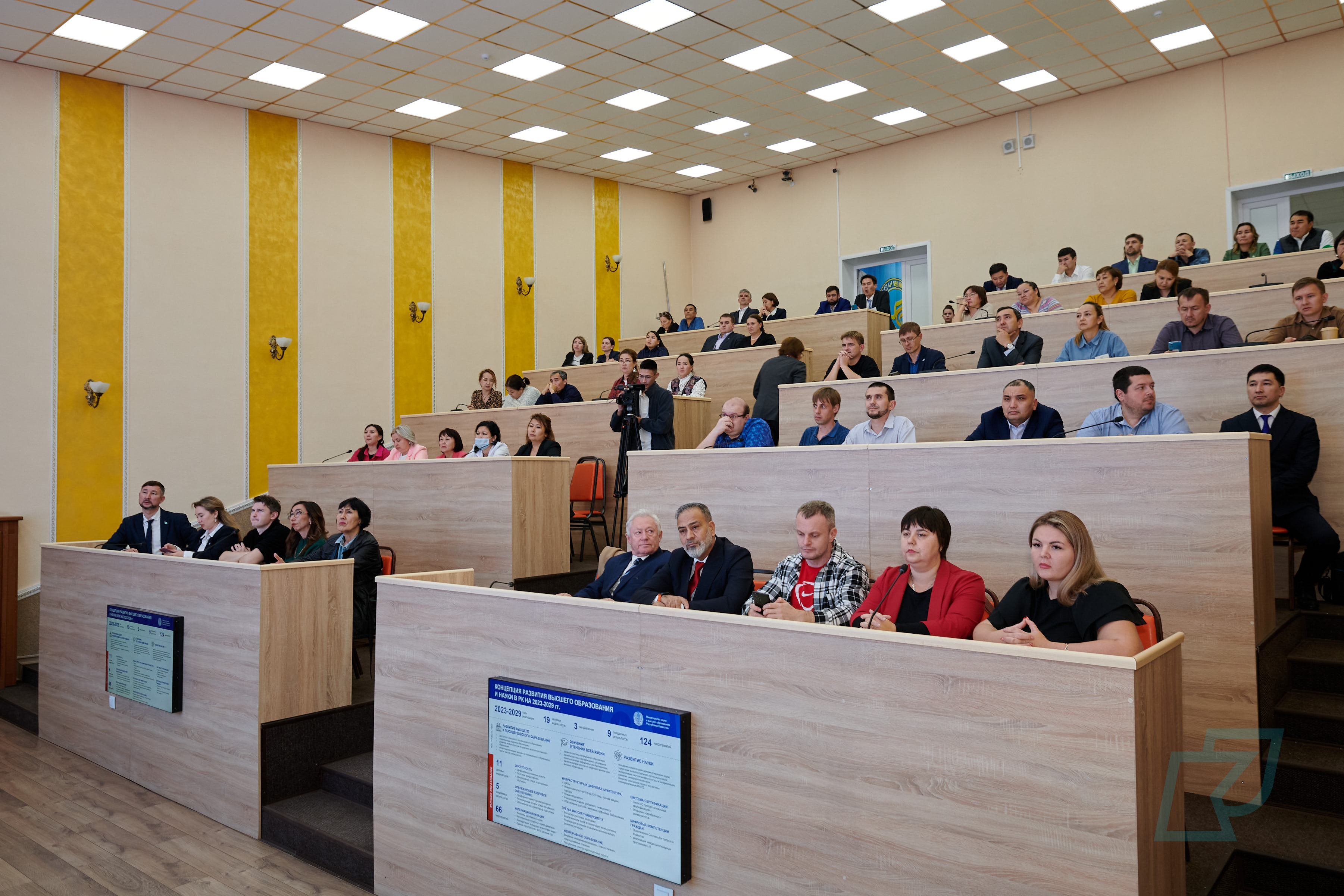 Minister Sayasat Nurbek discussed Kozybayev University’s scientific potential with the scientists