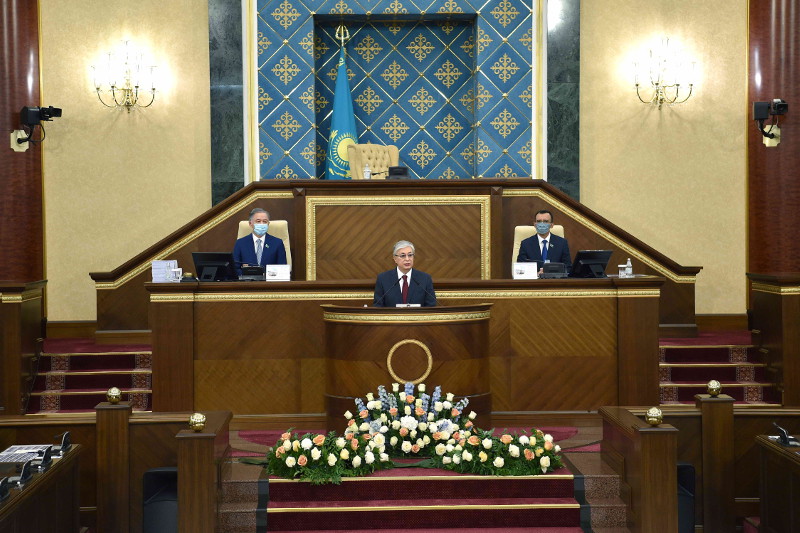 СТУДЕНТЫ ОБСУЖДАЮТ ПОСЛАНИЕ ПРЕЗИДЕНТА