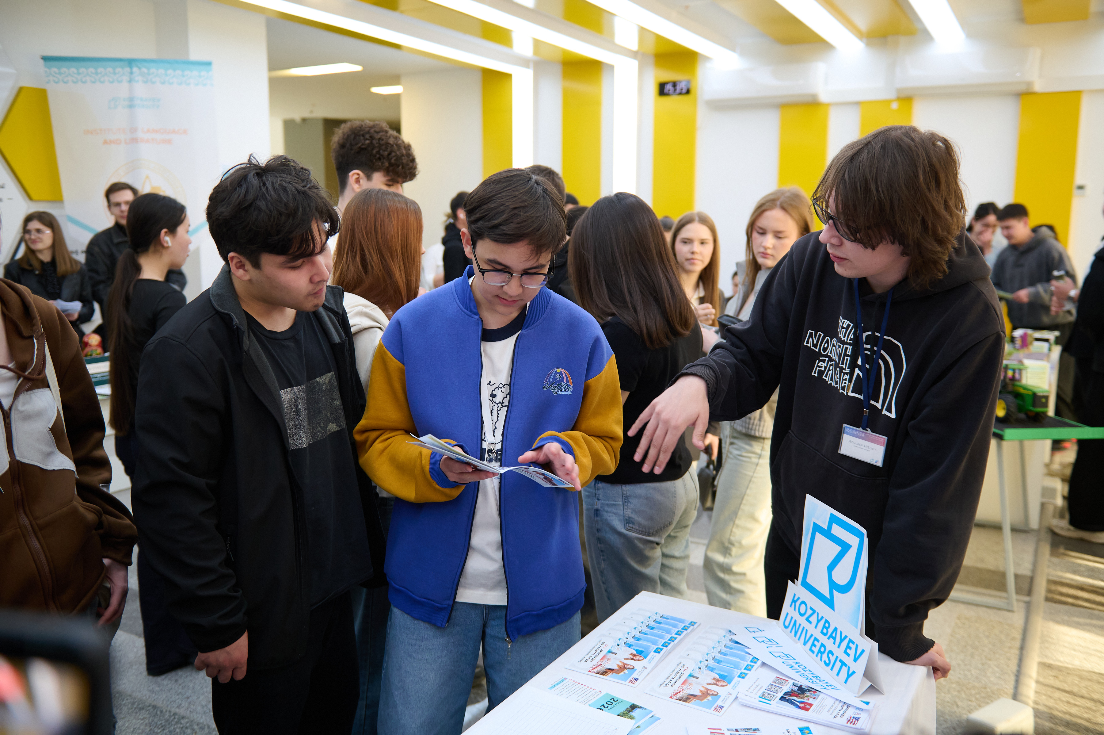 Школьники со всего Казахстана посетили Kozybayev University