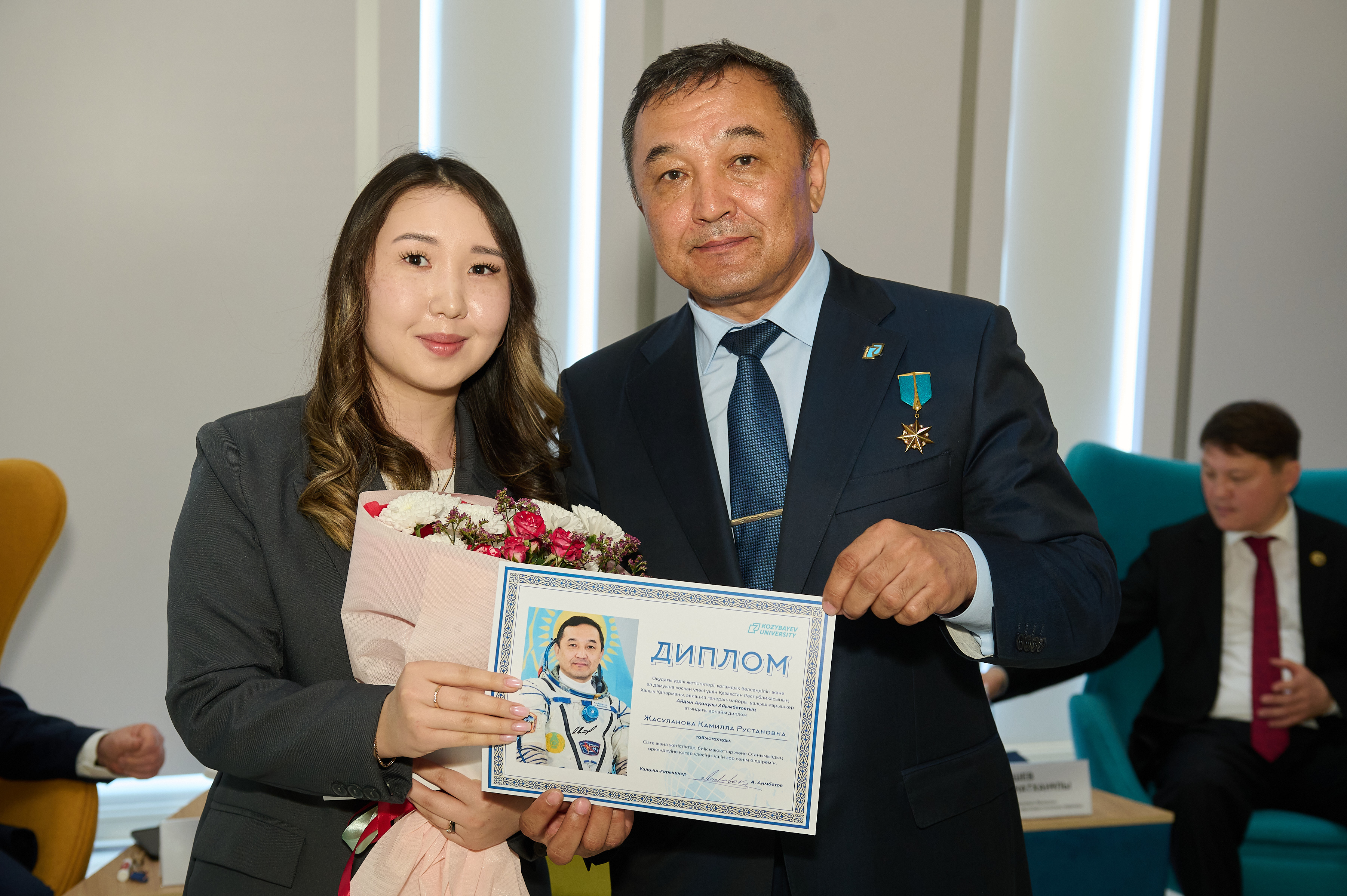 Человек, который видел Землю из космоса: в Kozybayev University состоялась встреча с Айдыном Аимбетовым