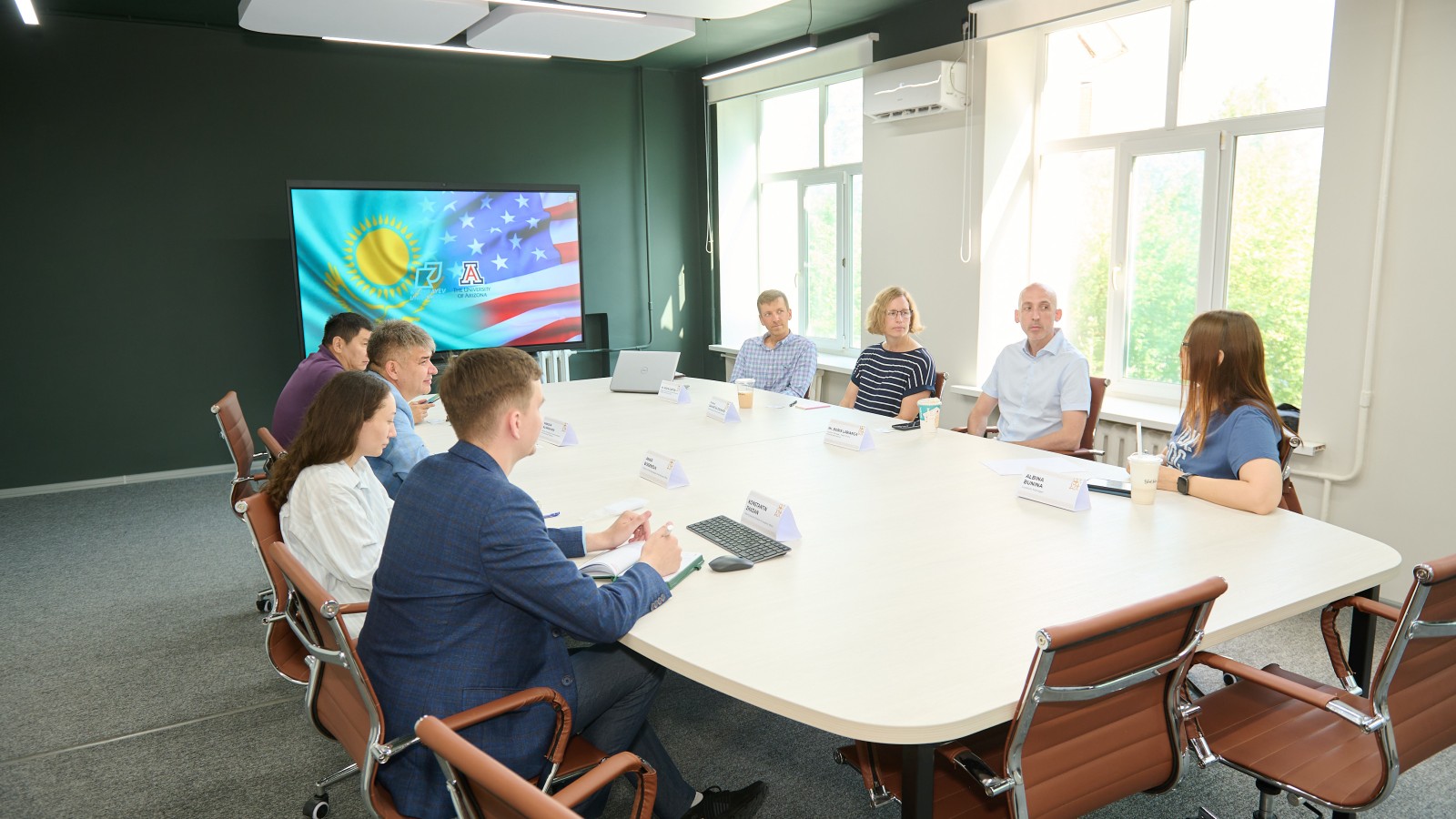 Стратегиялық әріптестік жалғасуда: Kozybayev University-ге Аризона Университетінің делегациясы келді